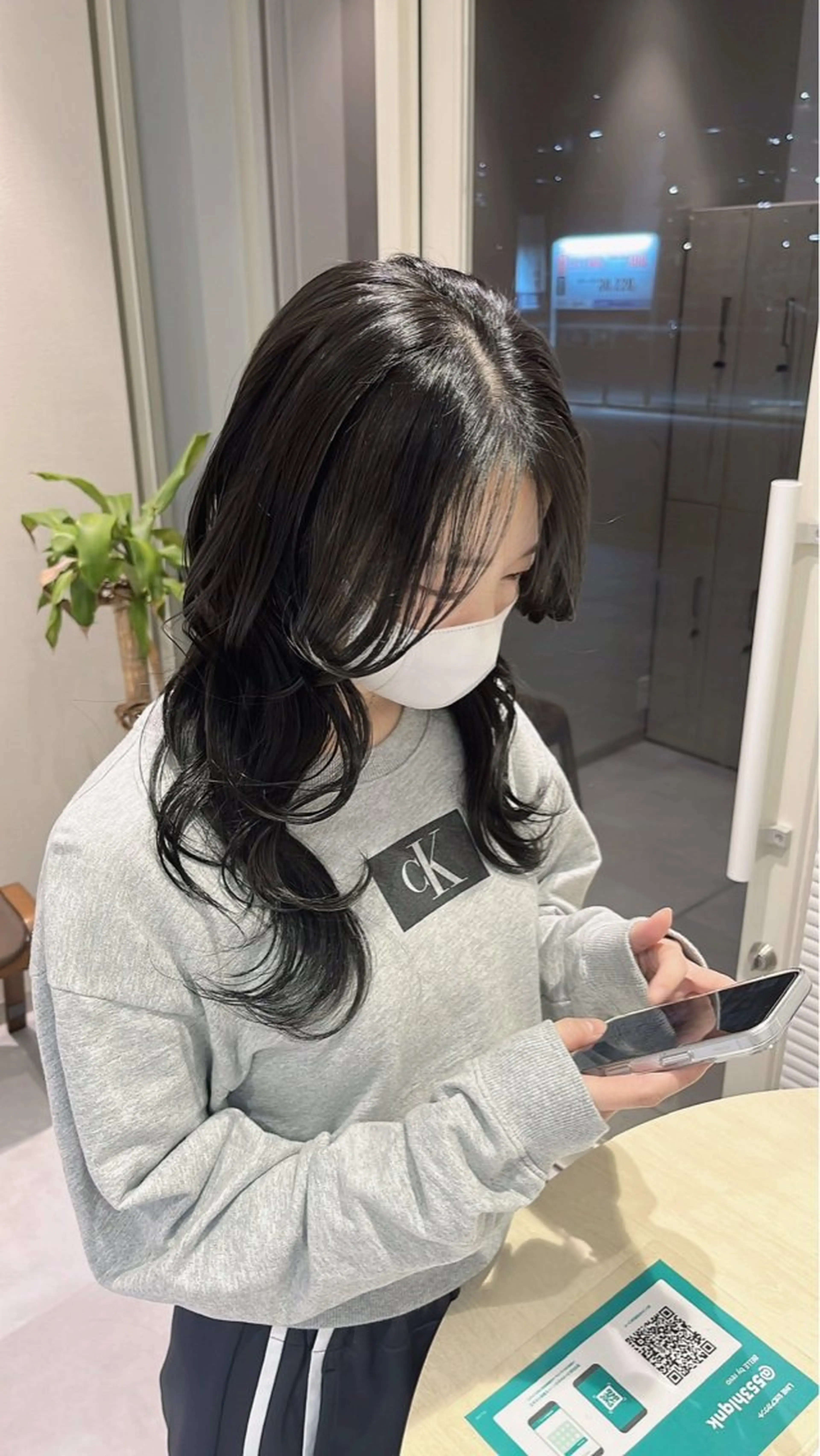 カラー Riku 艶カラーのヘアスタイル