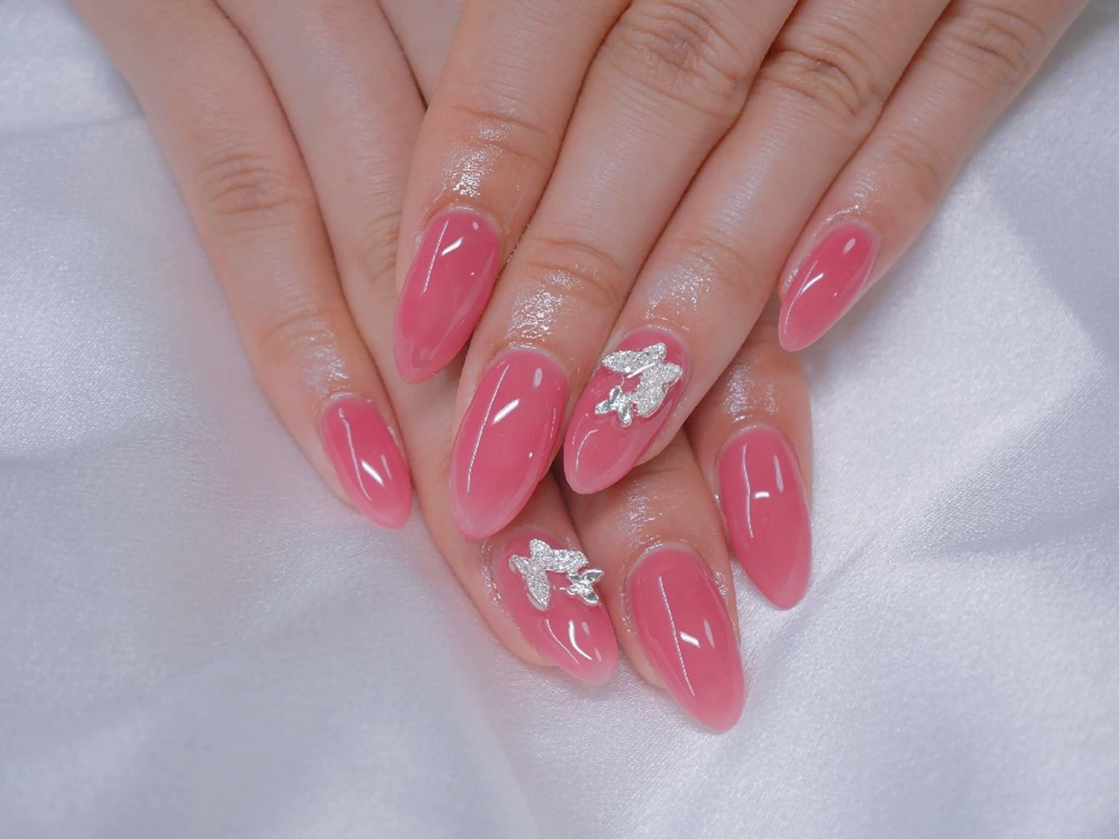 ネイル Nailsalon Graciasのネイルデザイン