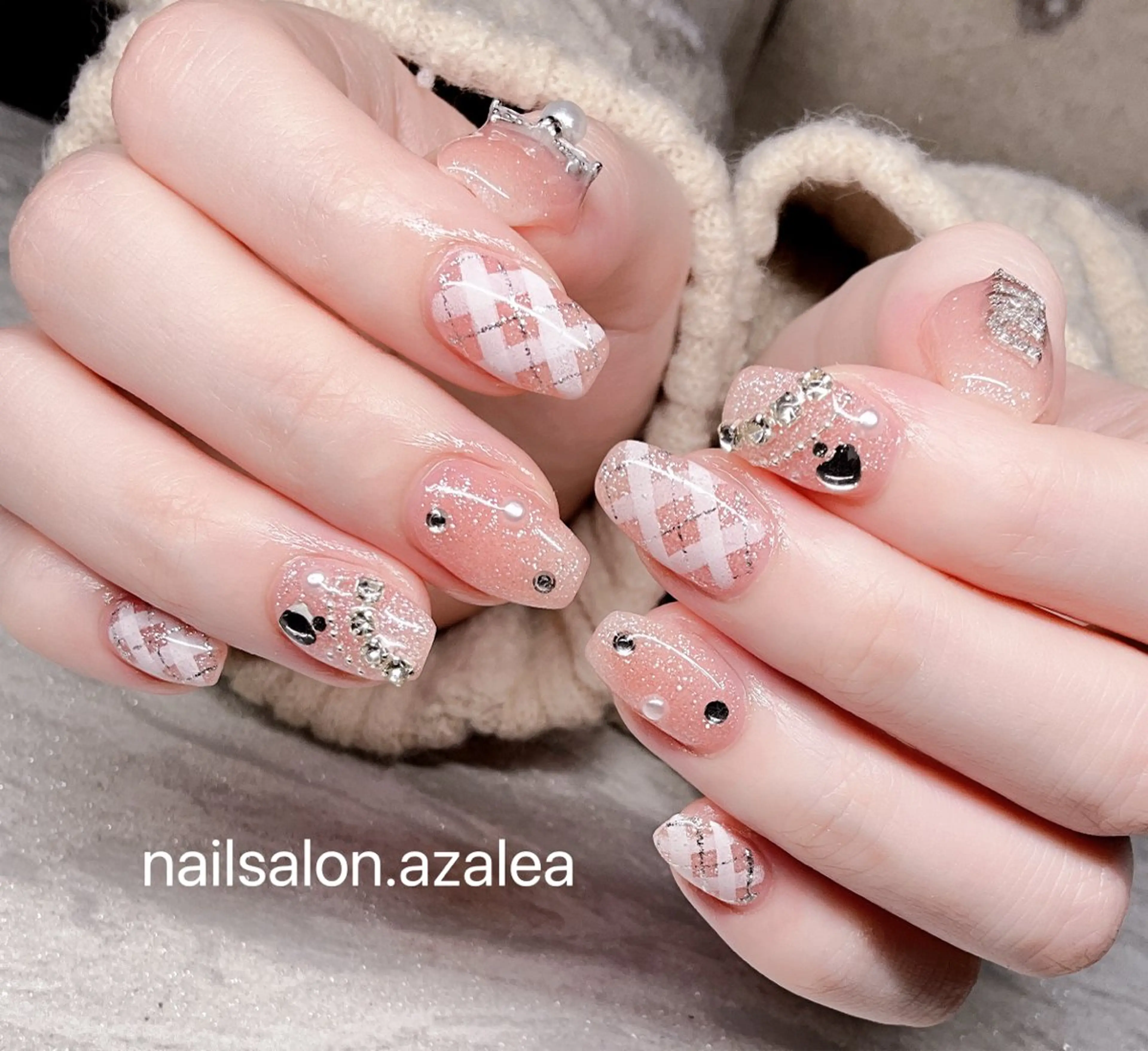 ネイル ハンドネイル R inのネイルデザイン