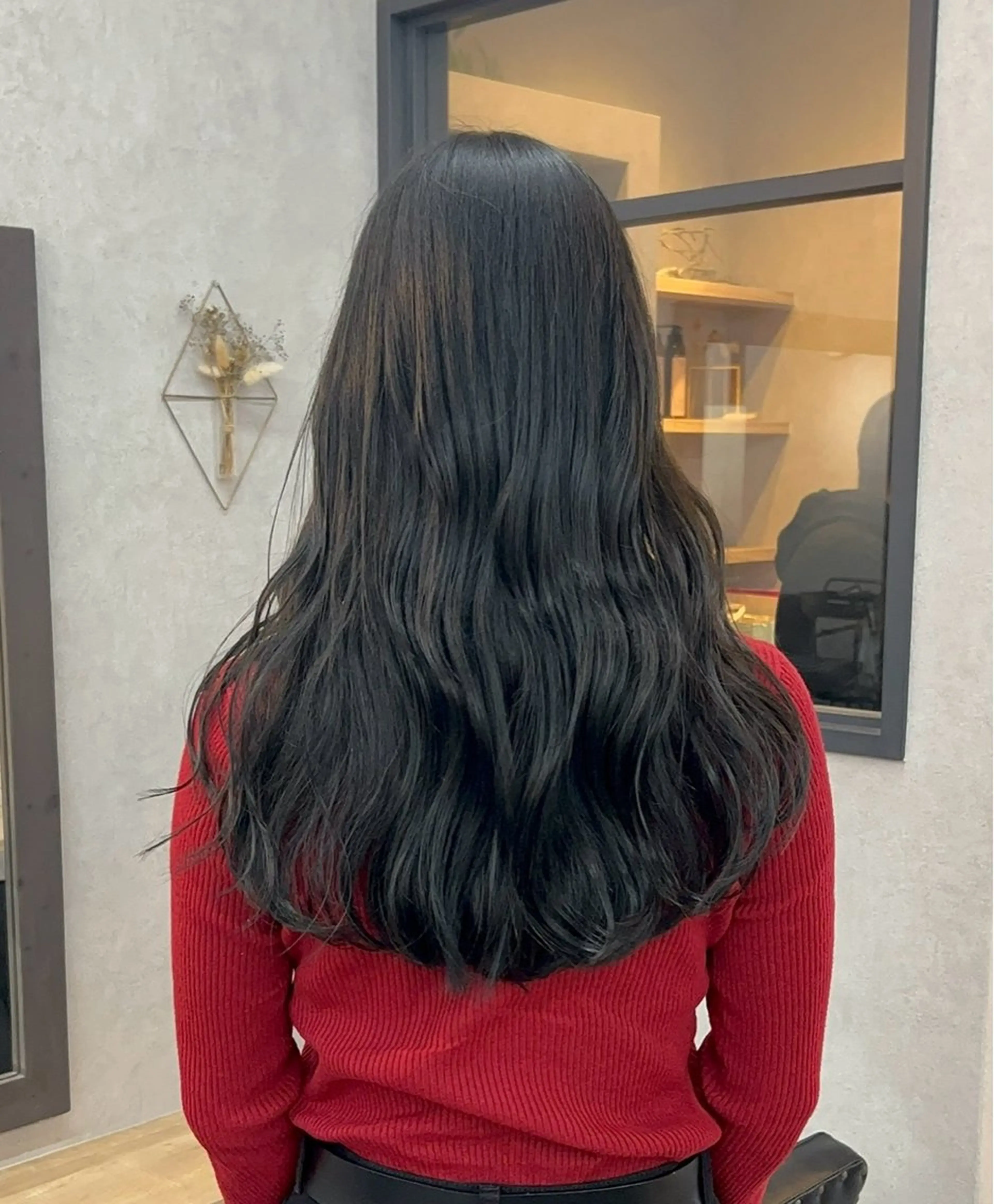 ロング カラー オリーブグレー カット ヘアカラー トリートメント いなみね はるきのヘアスタイル