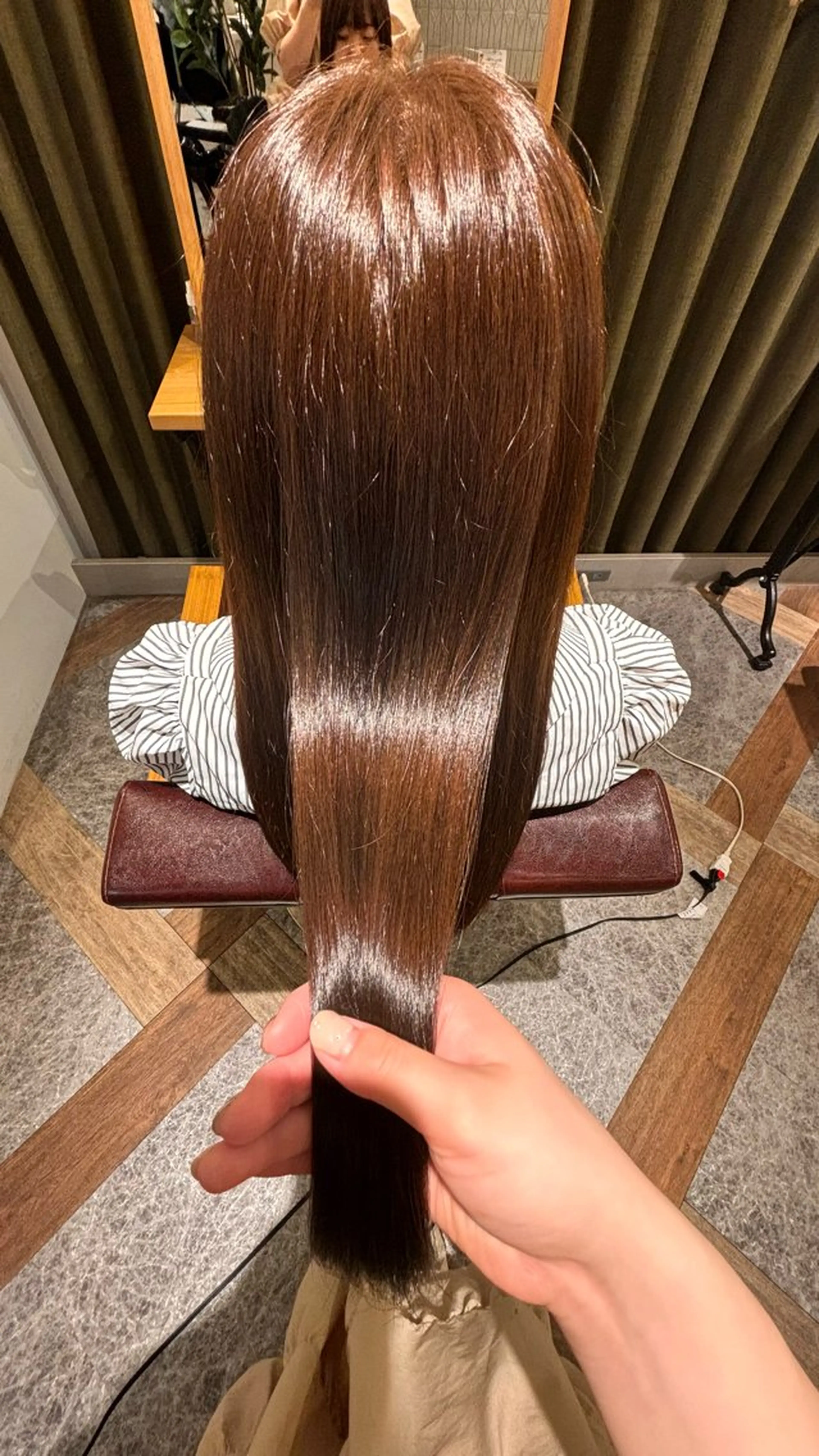 ロング カラー moon所属・平出 千尋のヘアスタイル