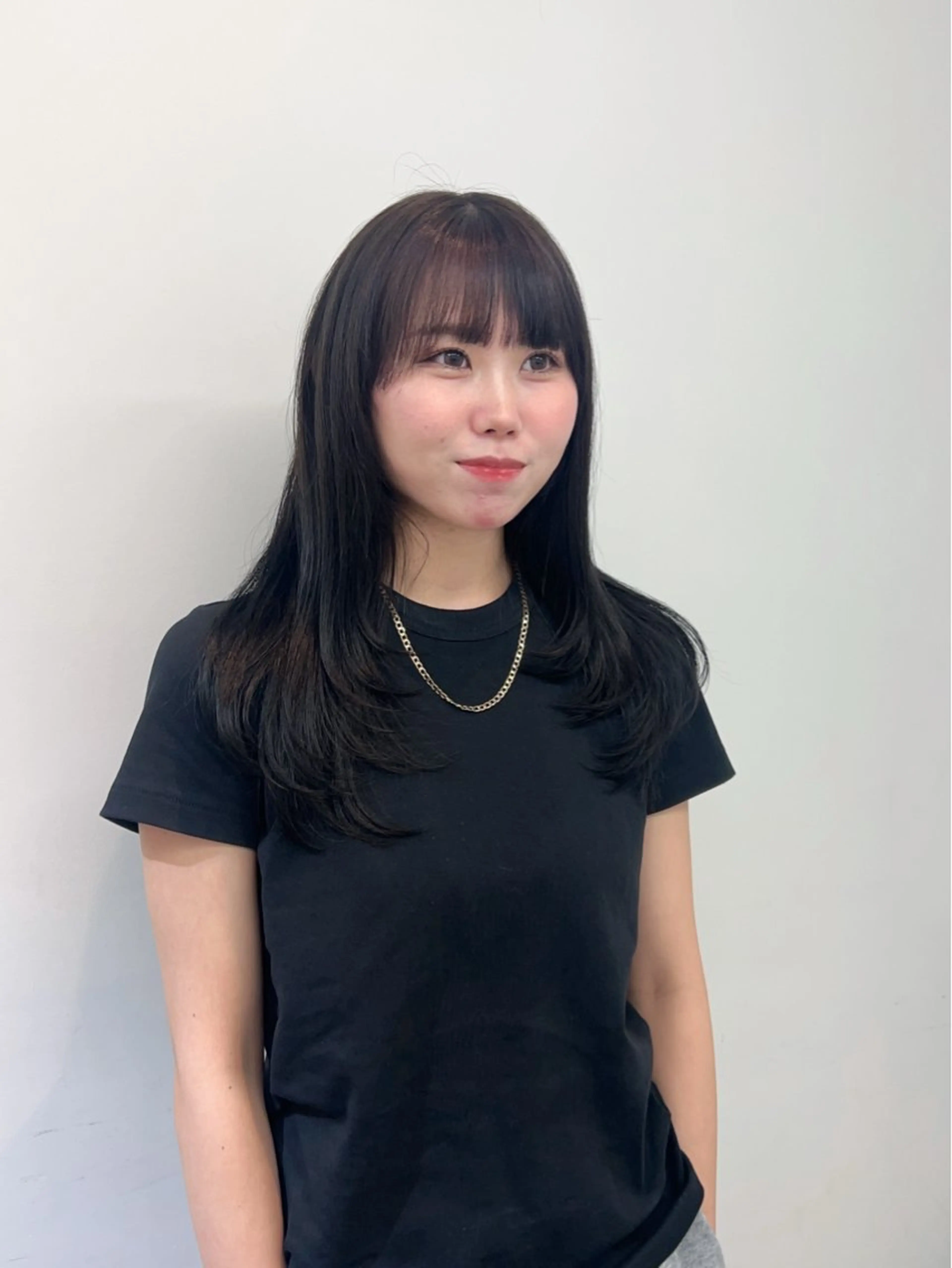 セミロング レイヤーカット ハイトーン/くすみ カラー seina★のヘアスタイル