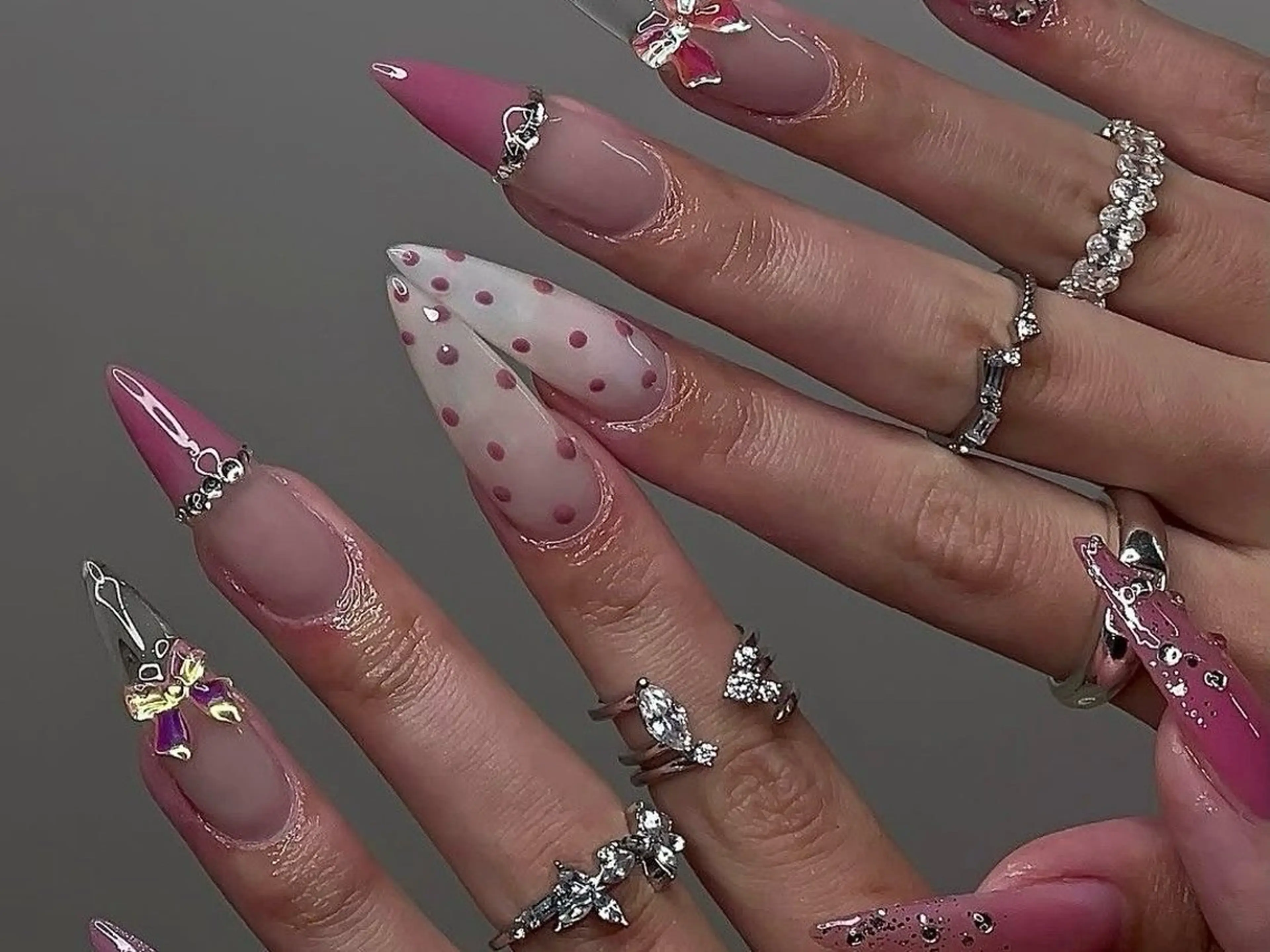 ネイル ジェルネイル マグネットネイル ミラーネイル ニュアンスネイル オフィスネイル 高橋 真央のネイルデザイン