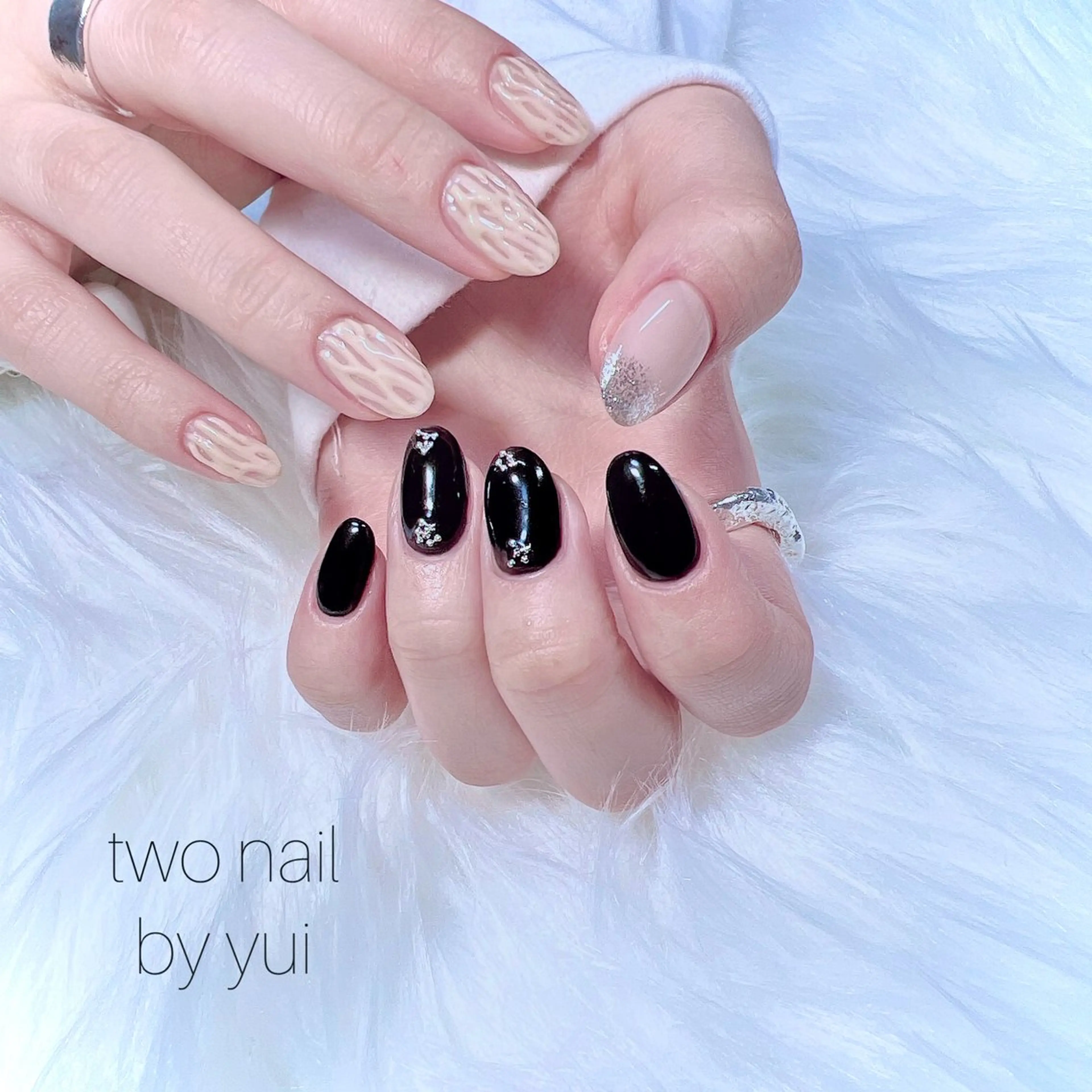 ネイル ネイルチップ ホワイト ハンドネイル two nailのネイルデザイン