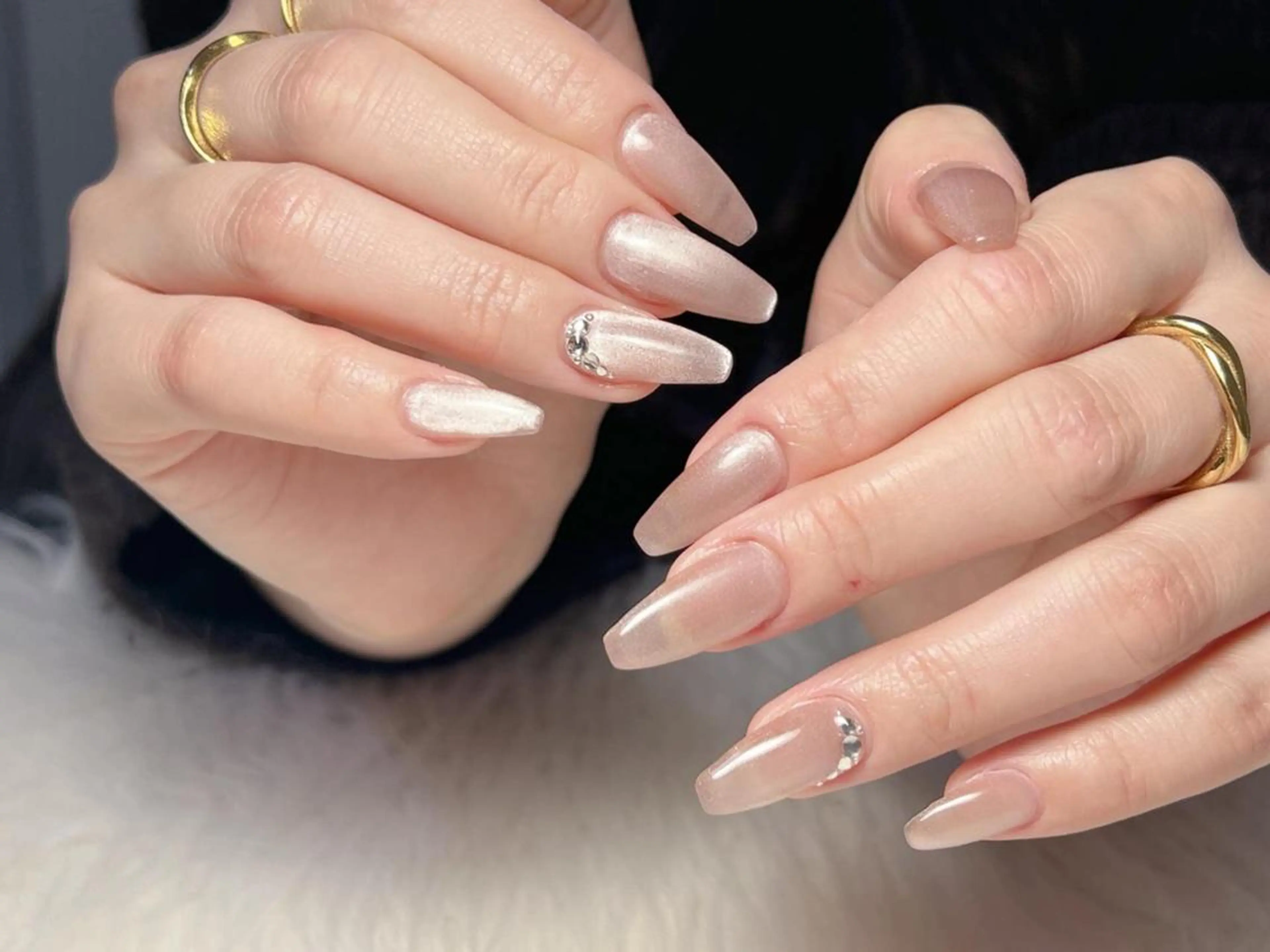 Hant【チップ長出し】💅ハンド★マグネットグラデーションフレンチ＋2個大きいパーツ★スカルプ付替オフ無料¥7280の写真
