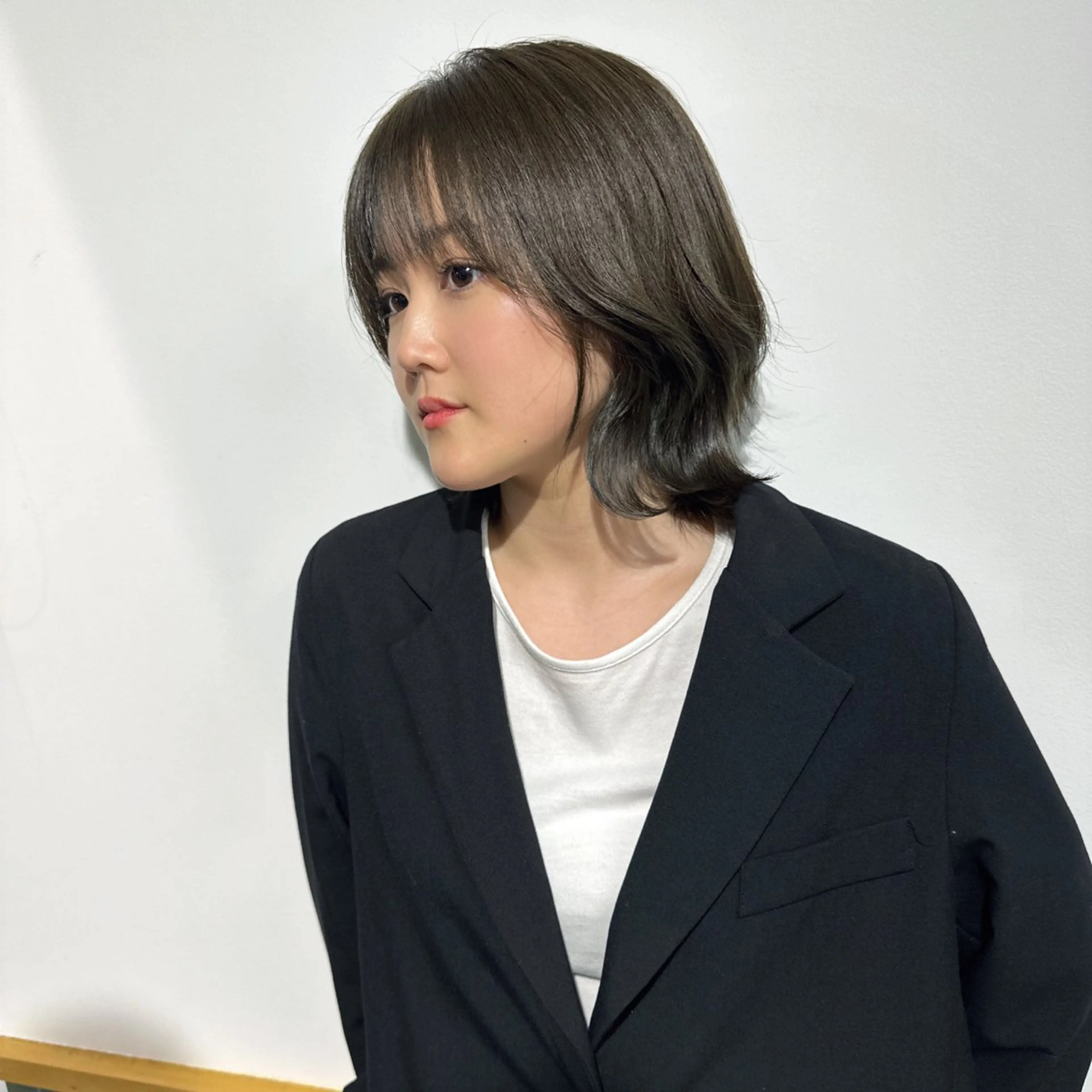 ミディアム カラー カット ヘアカラー トリートメント ブリーチなし/レイヤ ー特化🌈Tommyのヘアスタイル