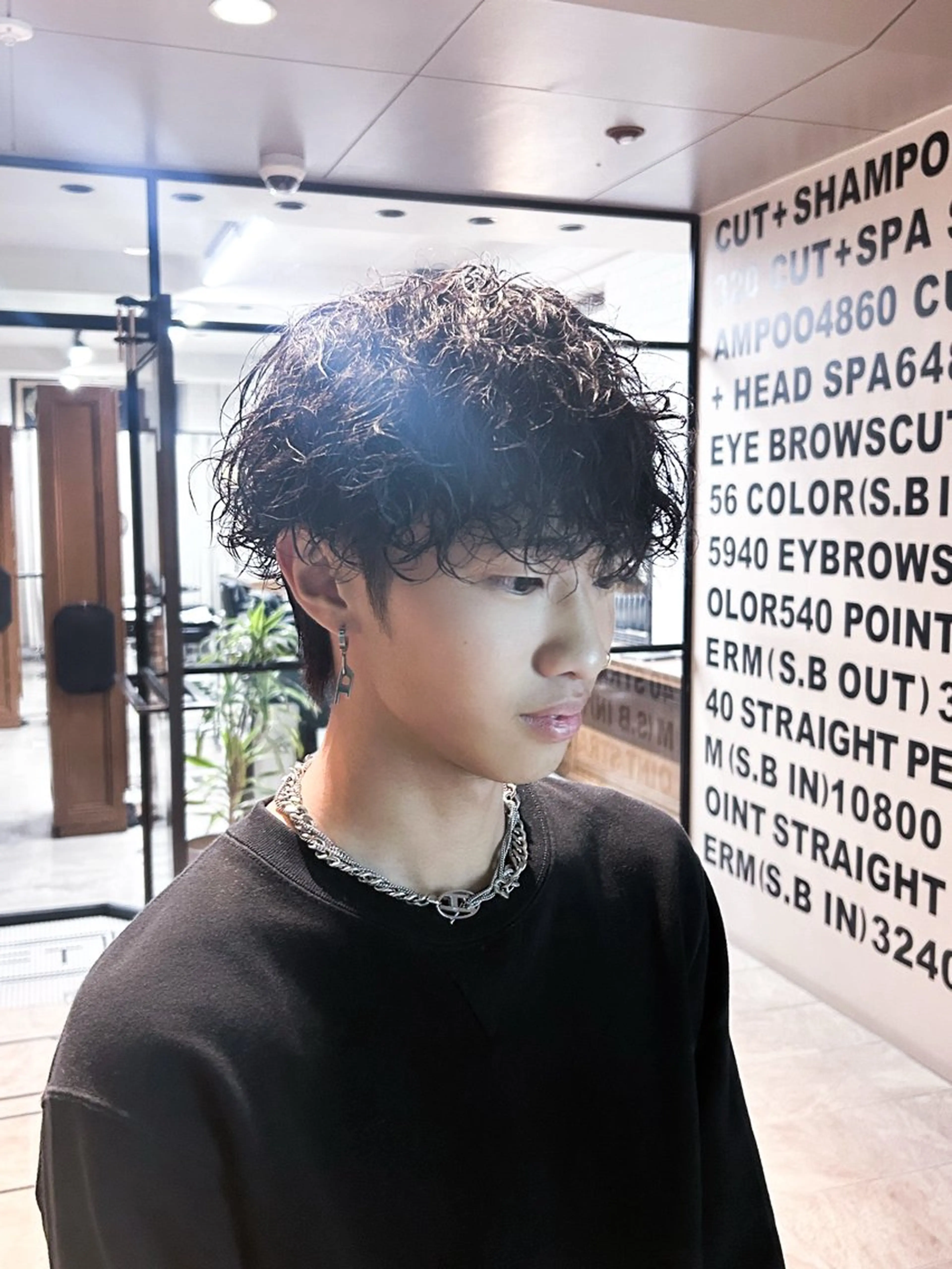 カラー パーマ メンズ メンズパーマ プードルパーマ 刈り上げ プードルパーマ カット ヘアカラー パーマ メンズ カラー特化/ カラー特化/池田海斗のヘアスタイル