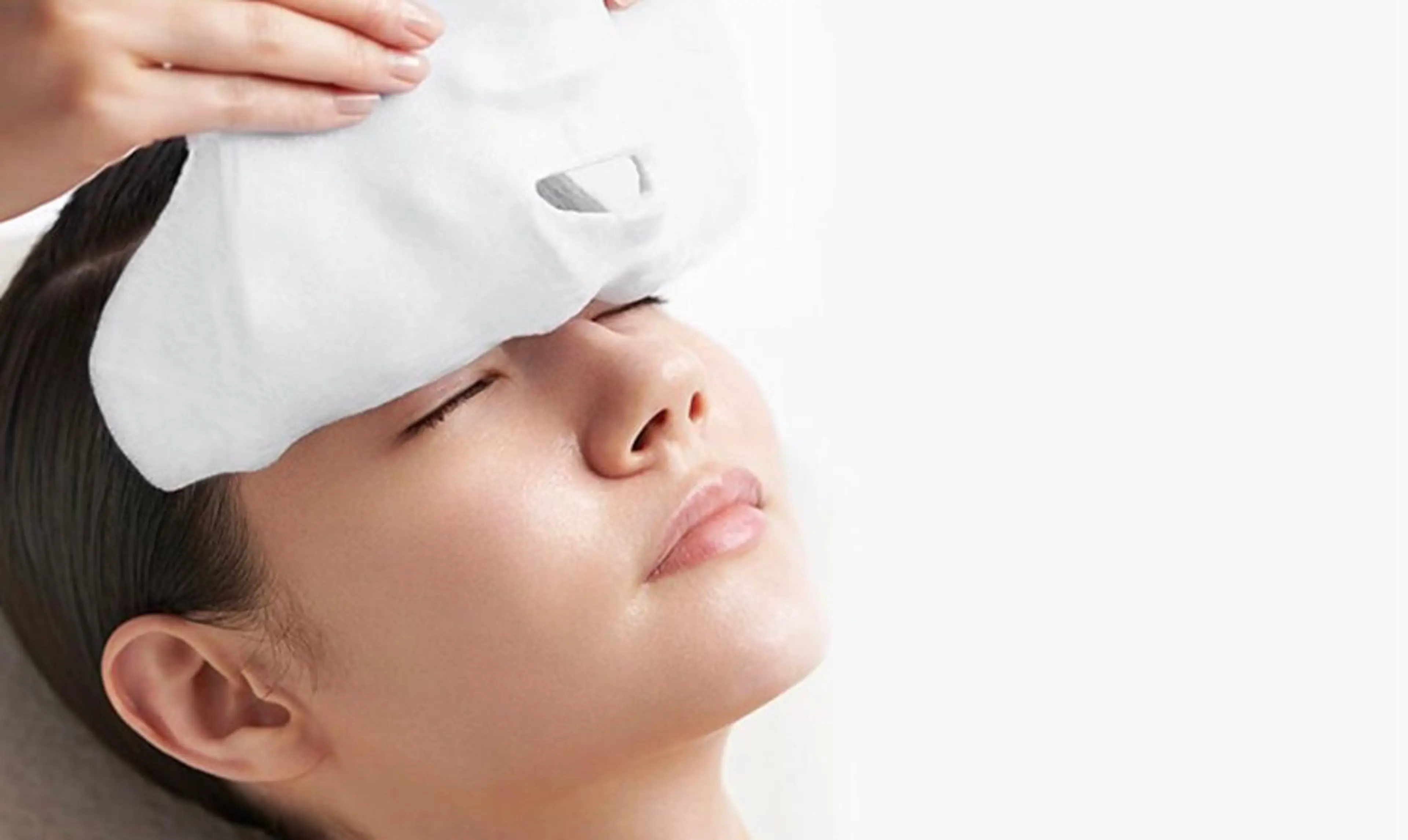 12月限定☃️美白/毛穴/小顔/全身リンパマッサージ付👏毛穴レス・小顔✨今月のみ毛穴洗浄プレゼントの写真