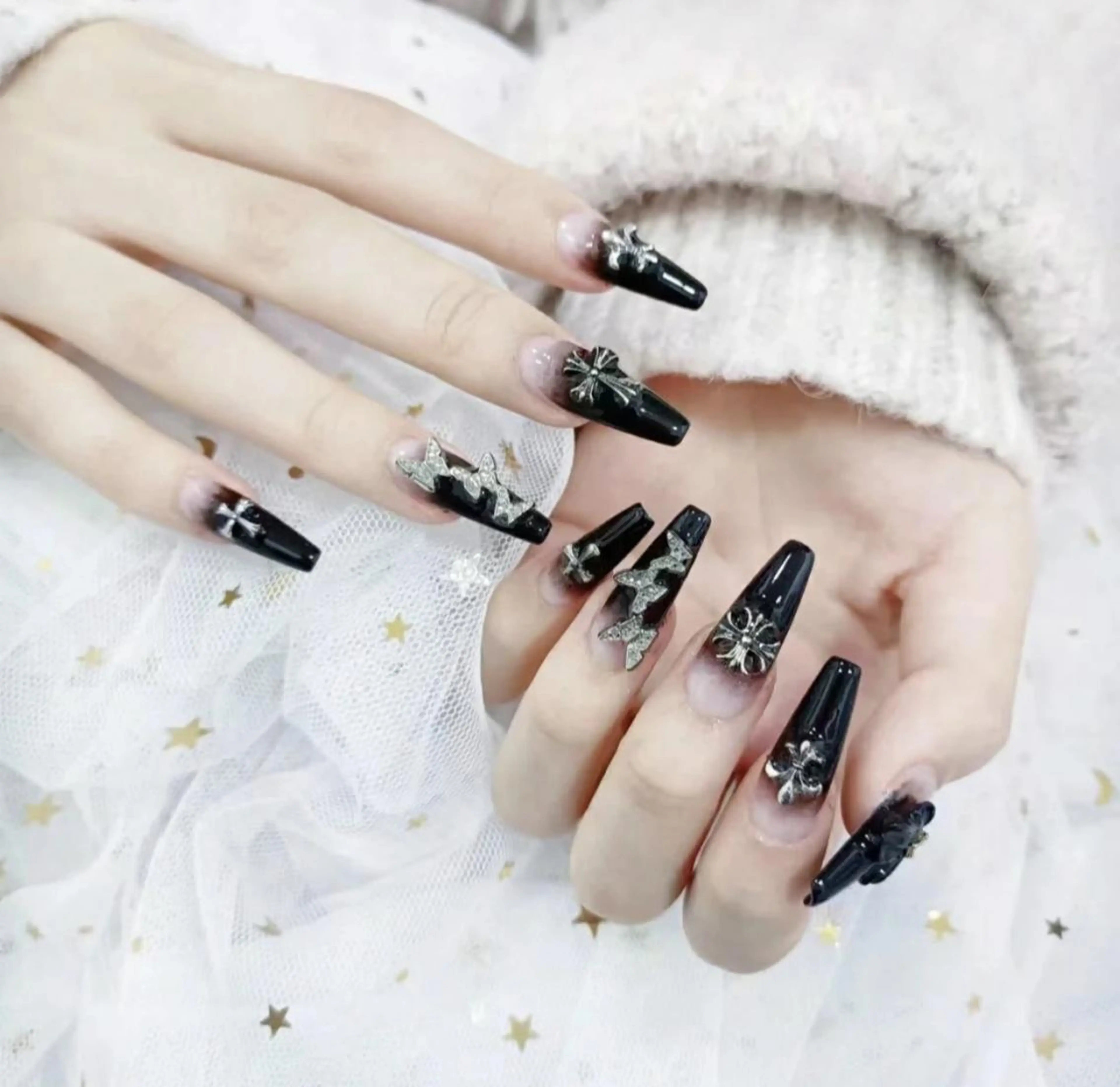 ネイル Queens PUPUのネイルデザイン