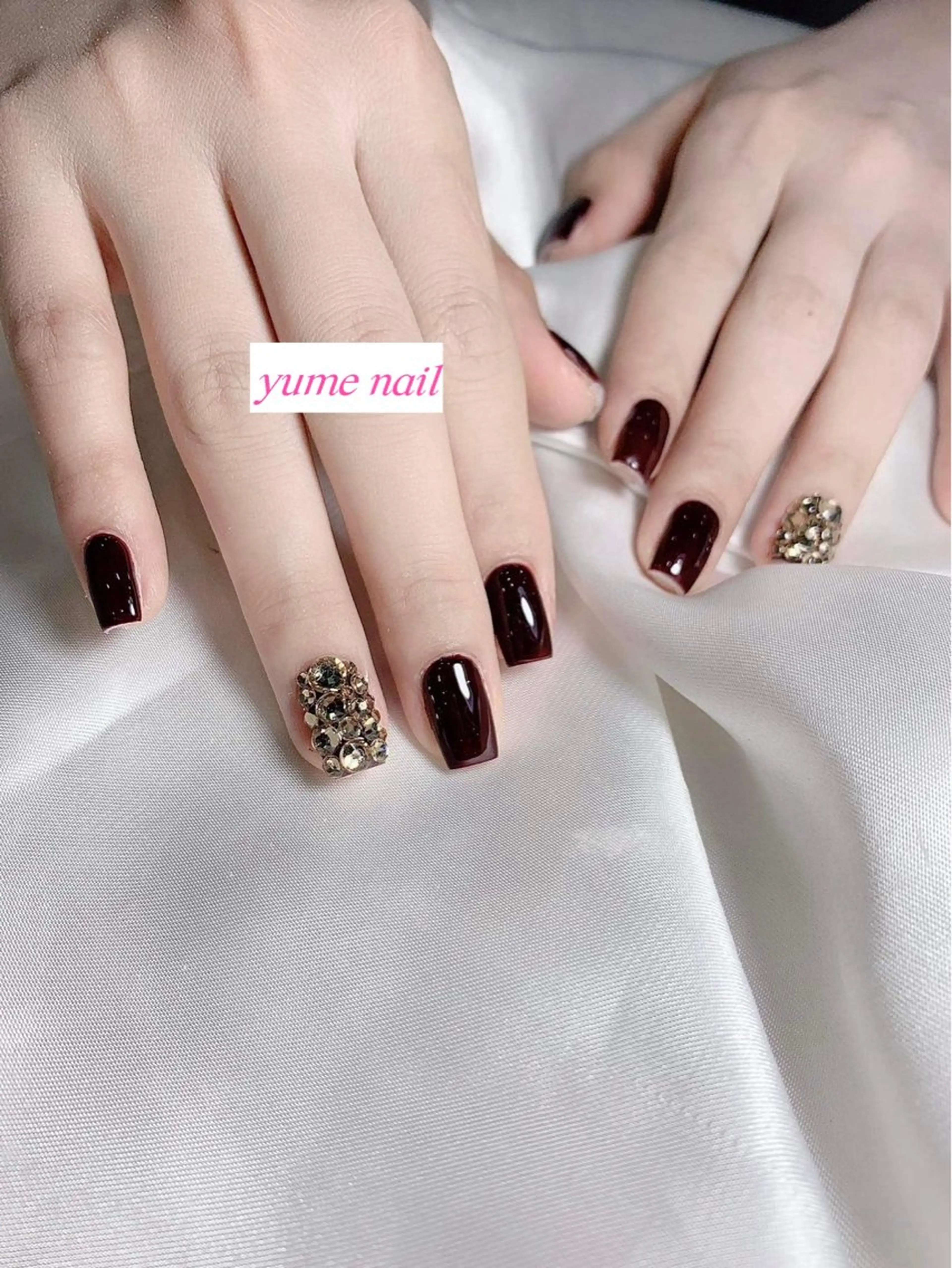 ミディアム ヒエン NAILのネイルデザイン