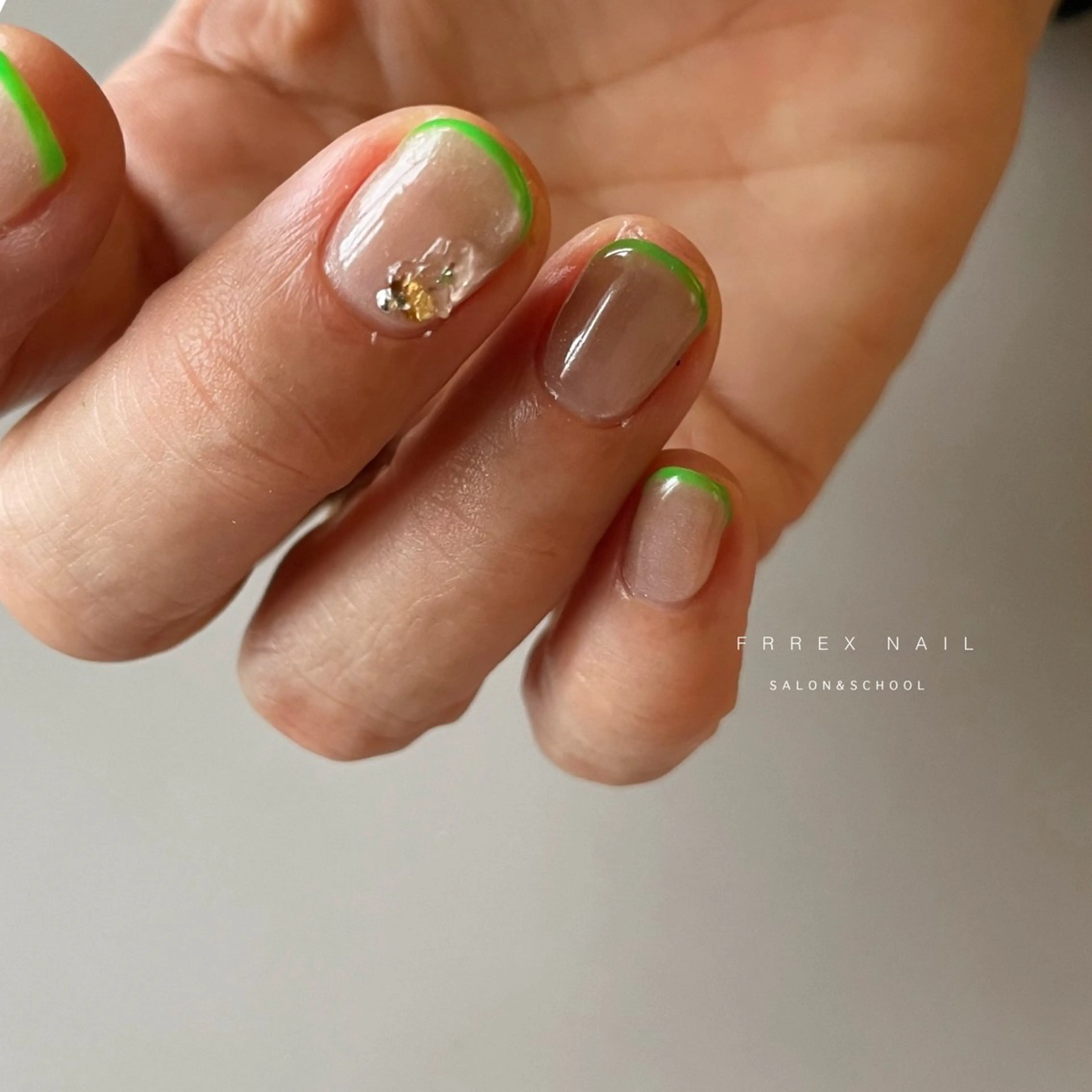 ネイル フレンチネイル ハンドネイル ハンドケア Freex nail所属・freex nail /ニュアンス/個性派のネイルデザイン