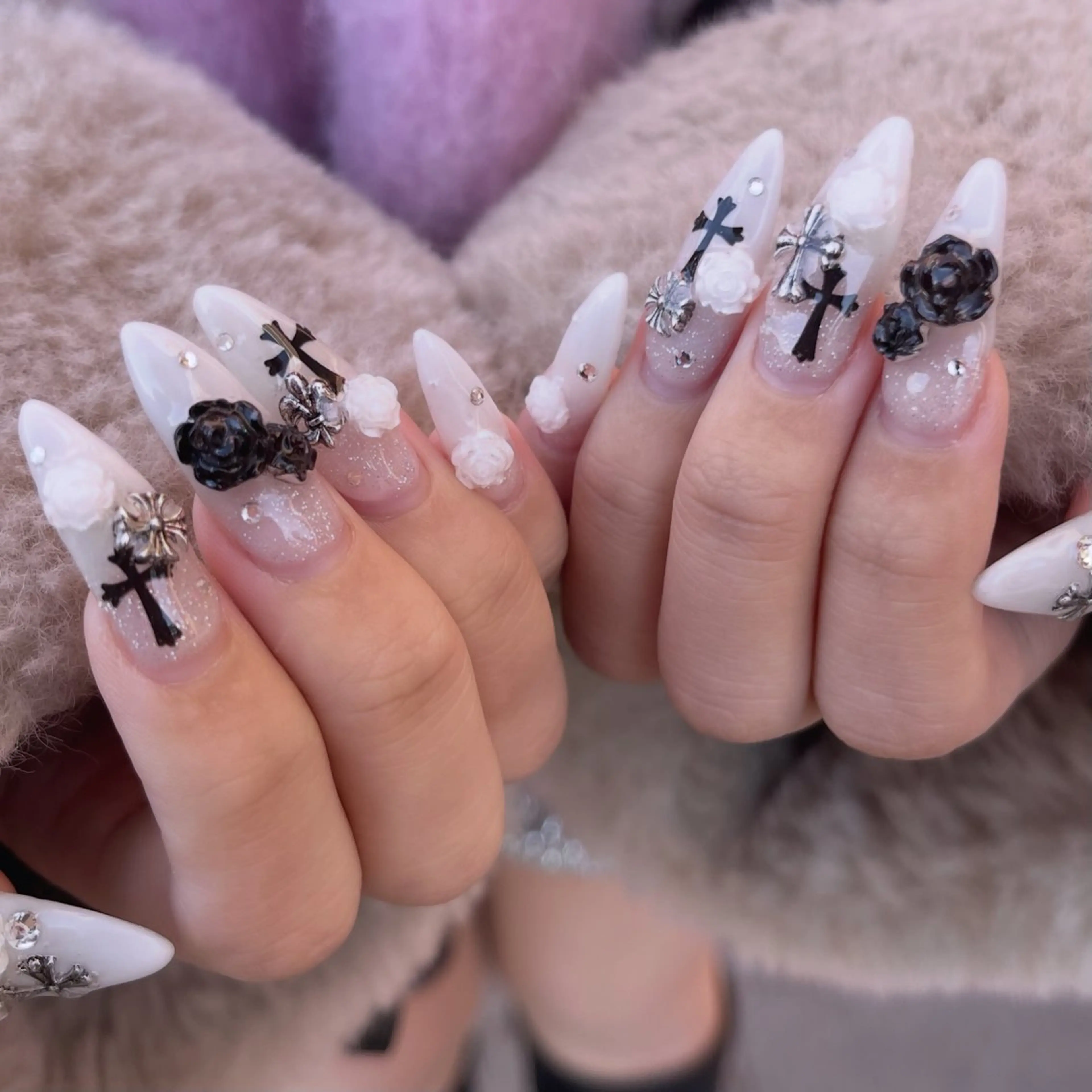 ネイル ハンドネイル 🧁fein. nana🩵のネイルデザイン