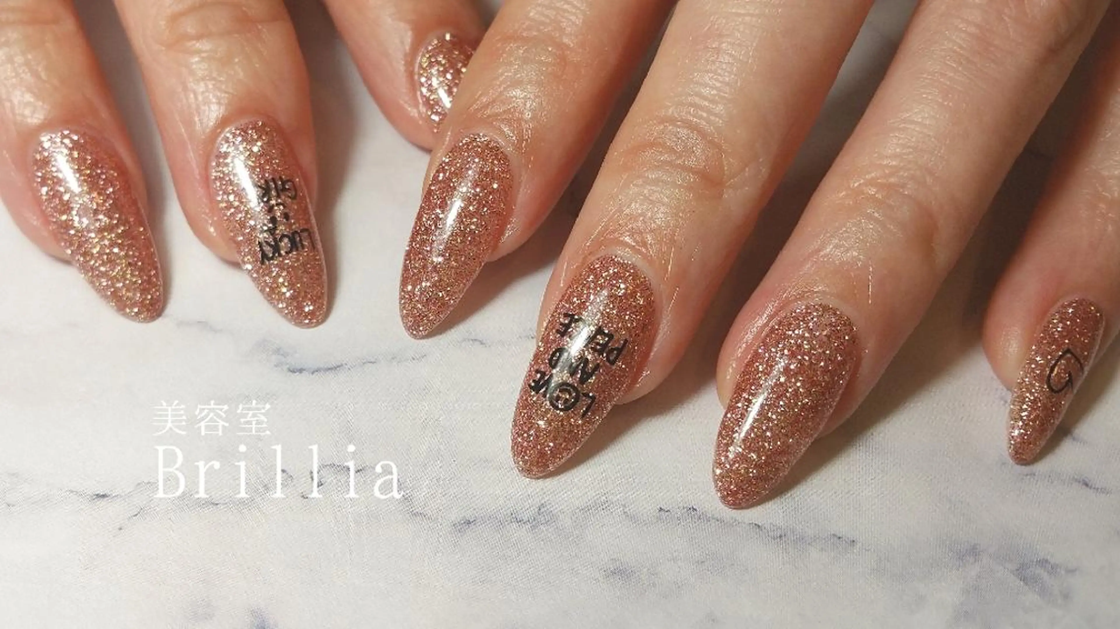 ネイル ハンドネイル 柴田 彩のネイルデザイン