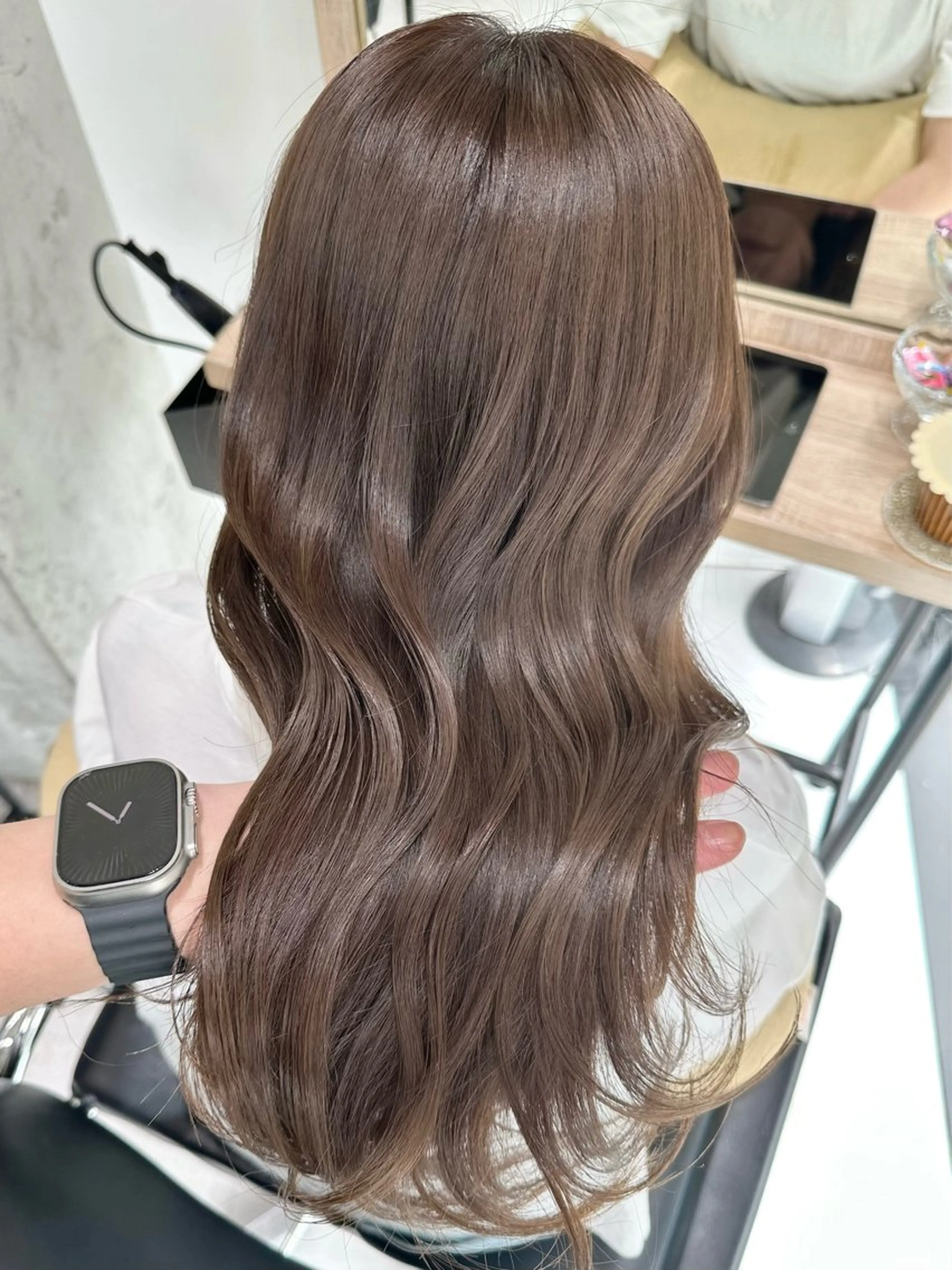 セミロング ミルクティーブラウン カット ヘアカラー トリートメント ✨透明感カラー 恵比寿HAYATO✨のヘアスタイル