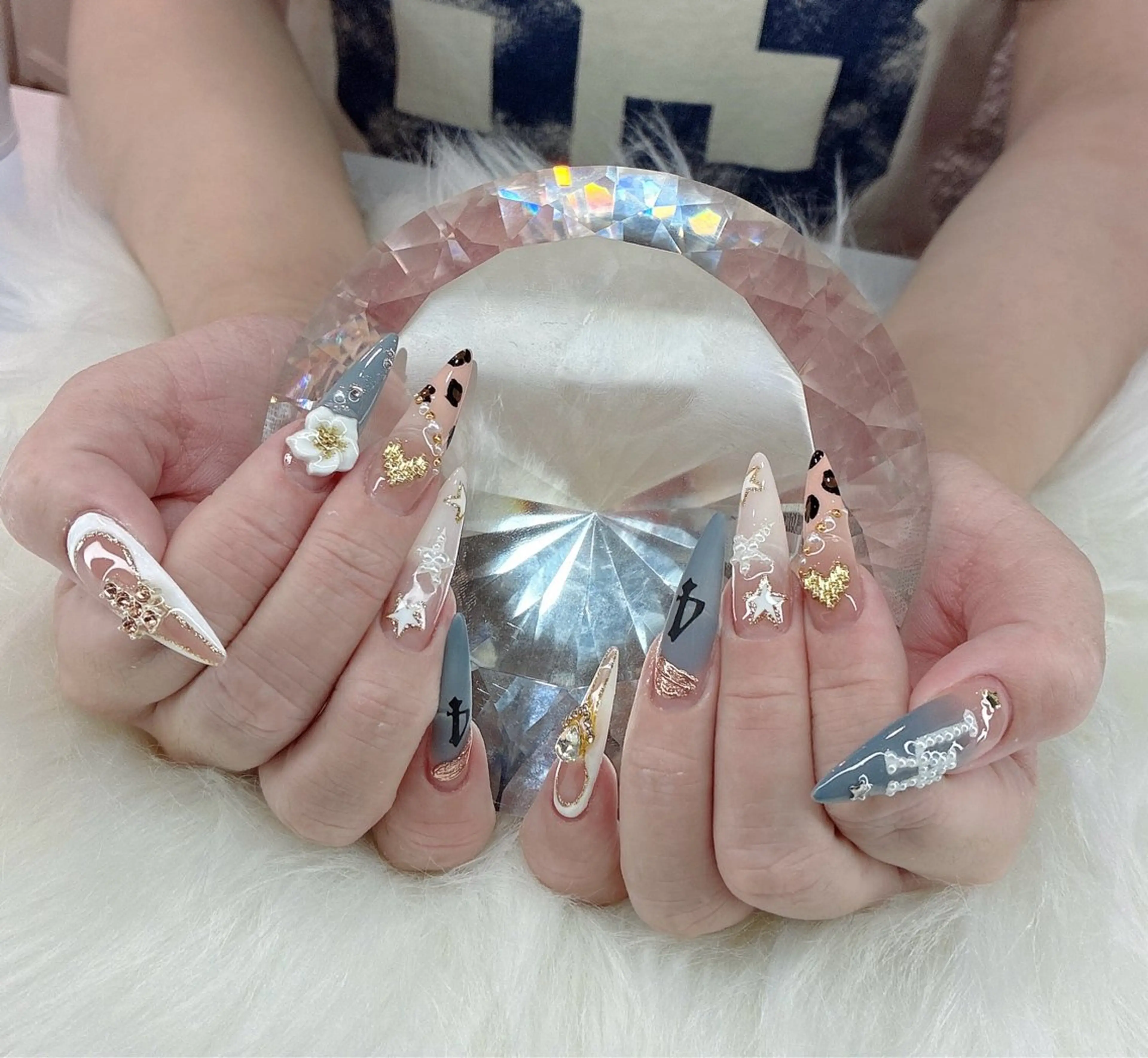 ネイル LoaChaton kaeのネイルデザイン