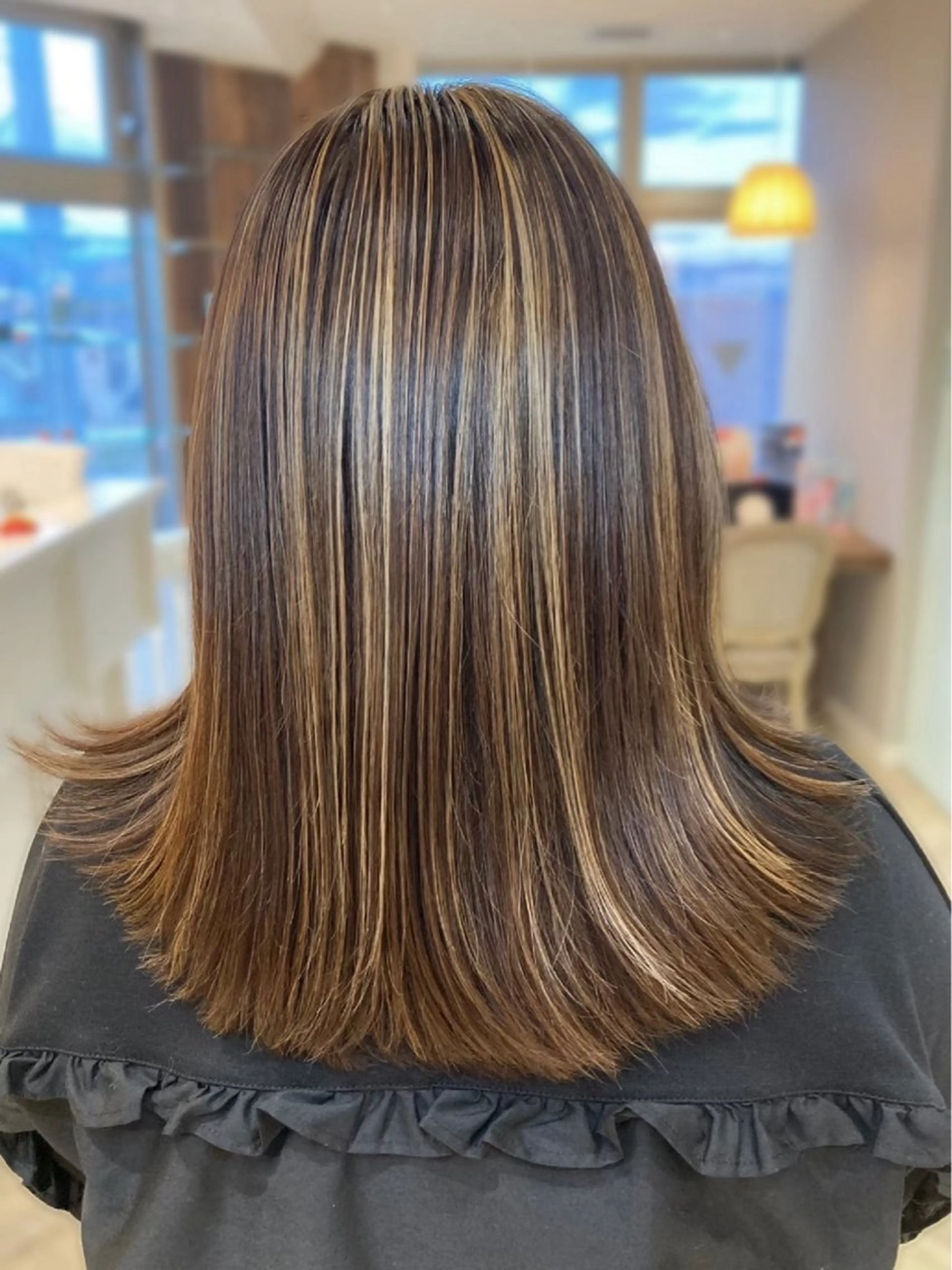 ミディアム ユーシャンボール 濱走のヘアスタイル