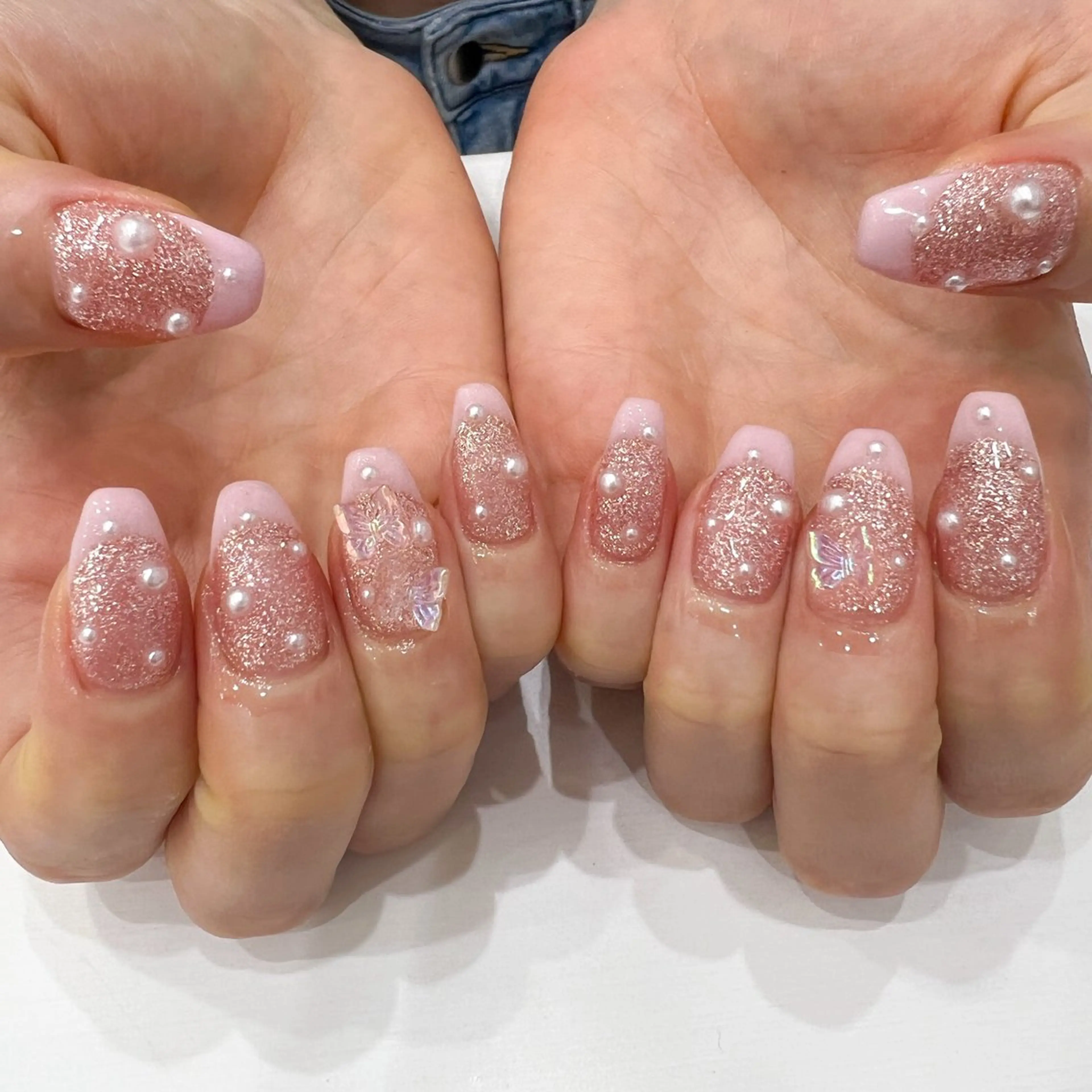 ネイル フレンチネイル ラメ(グリッター) ピンク ✨絶対に褒められる 店長"Momonaのネイルデザイン