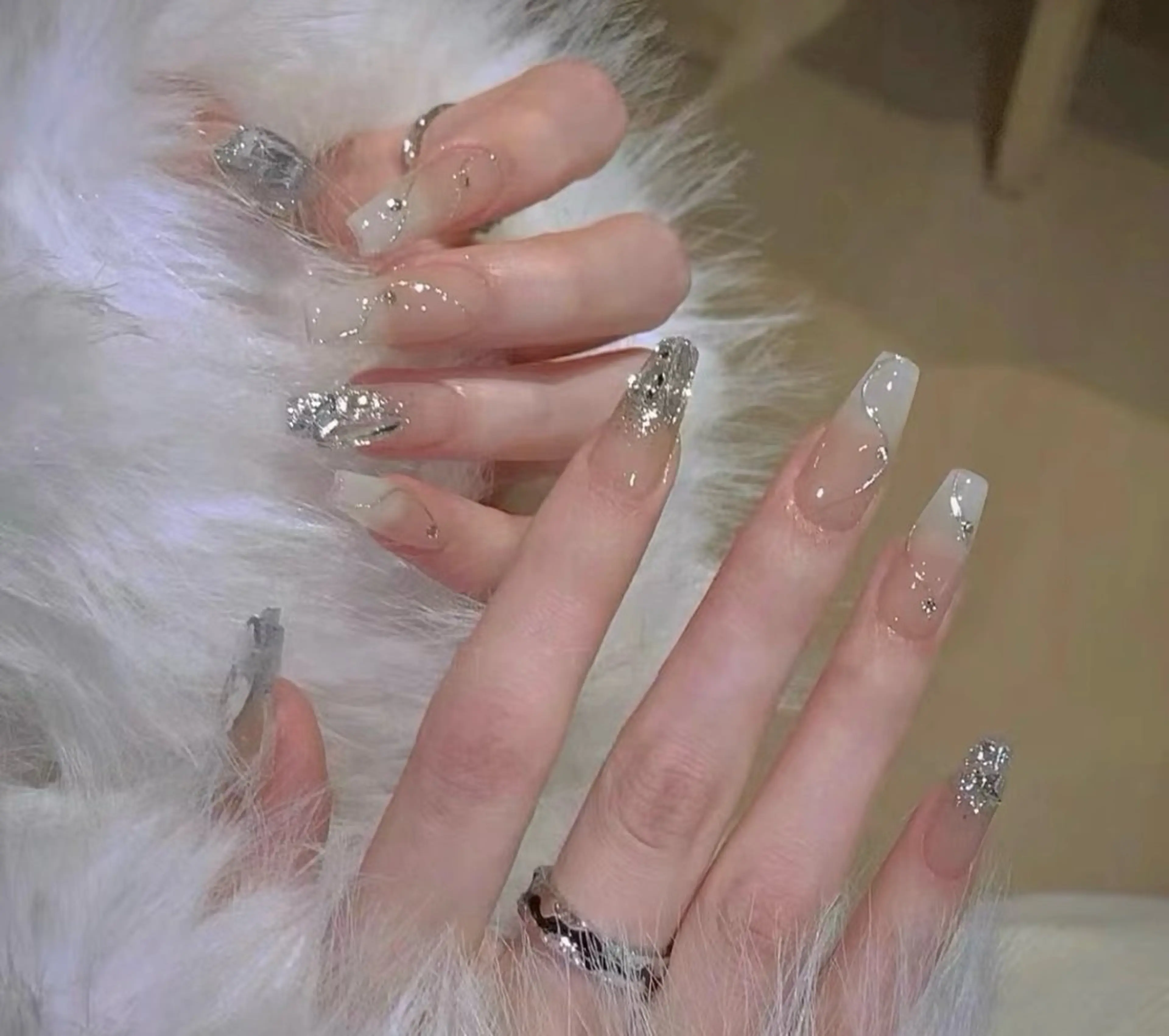 ネイル チークネイル 長さ出し フラワーネイル フレンチネイル ガーリー sun nail池袋 モデル募集のネイルデザイン