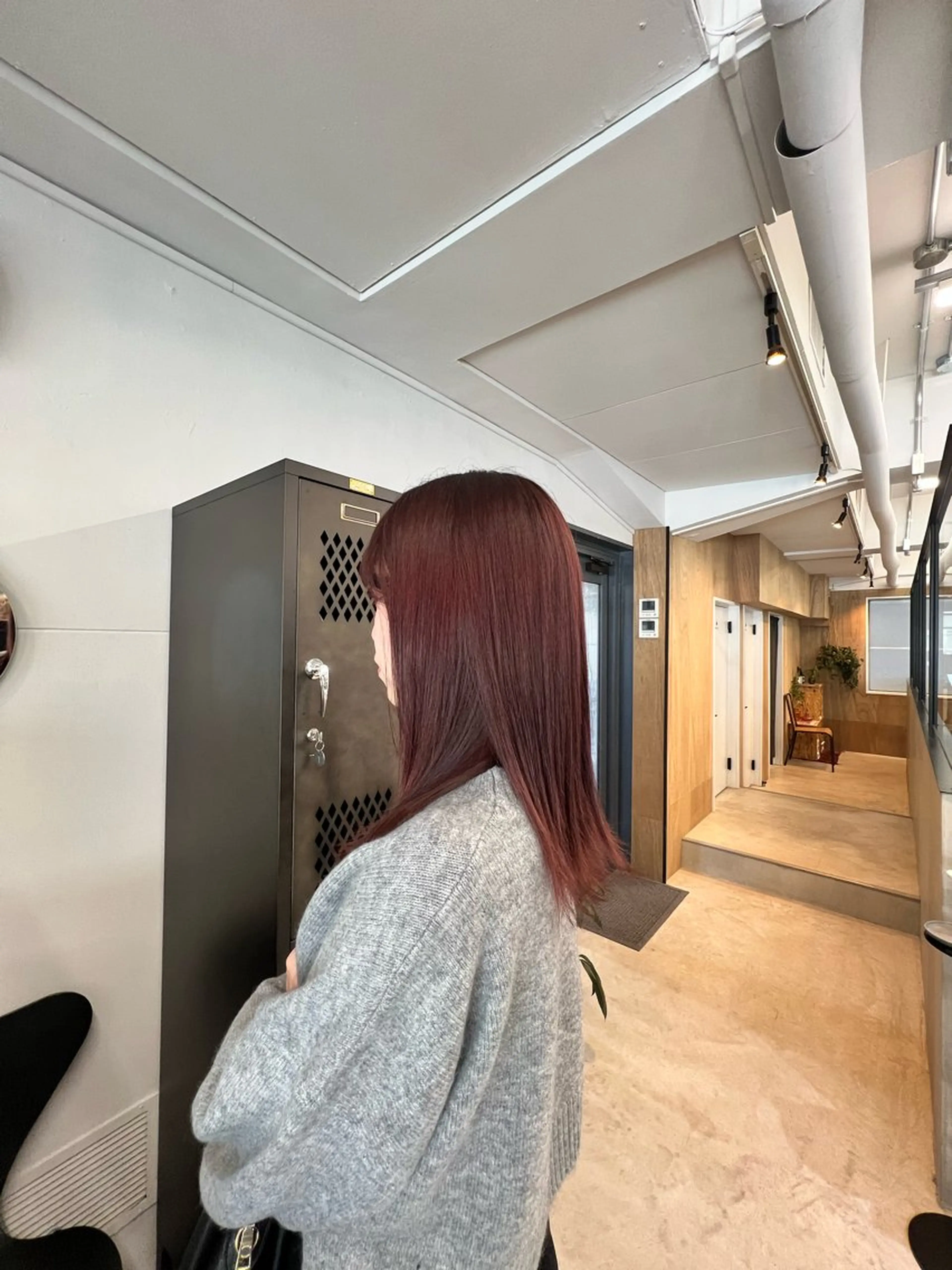 ミディアム INORI /フェイスレイヤーのヘアスタイル