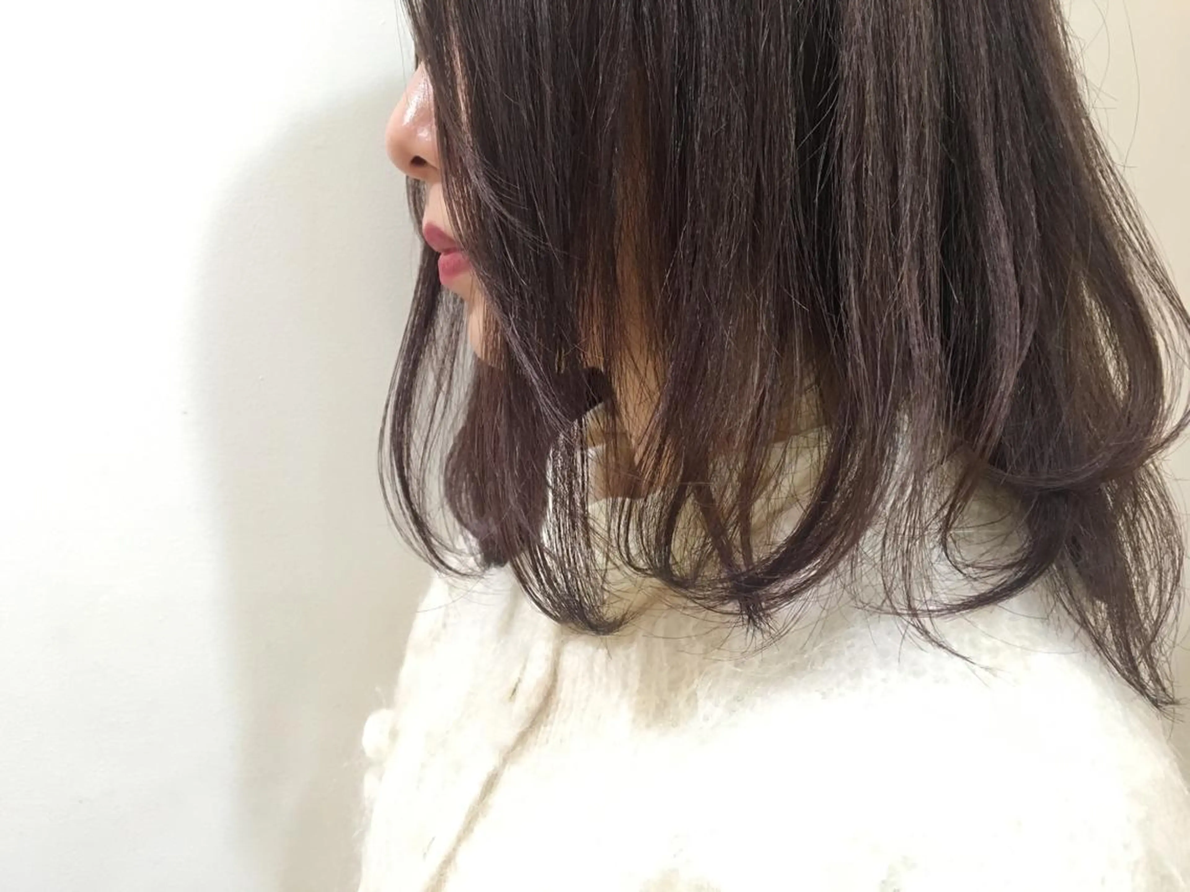 ミディアム カラー 丸山 亜加理のヘアスタイル
