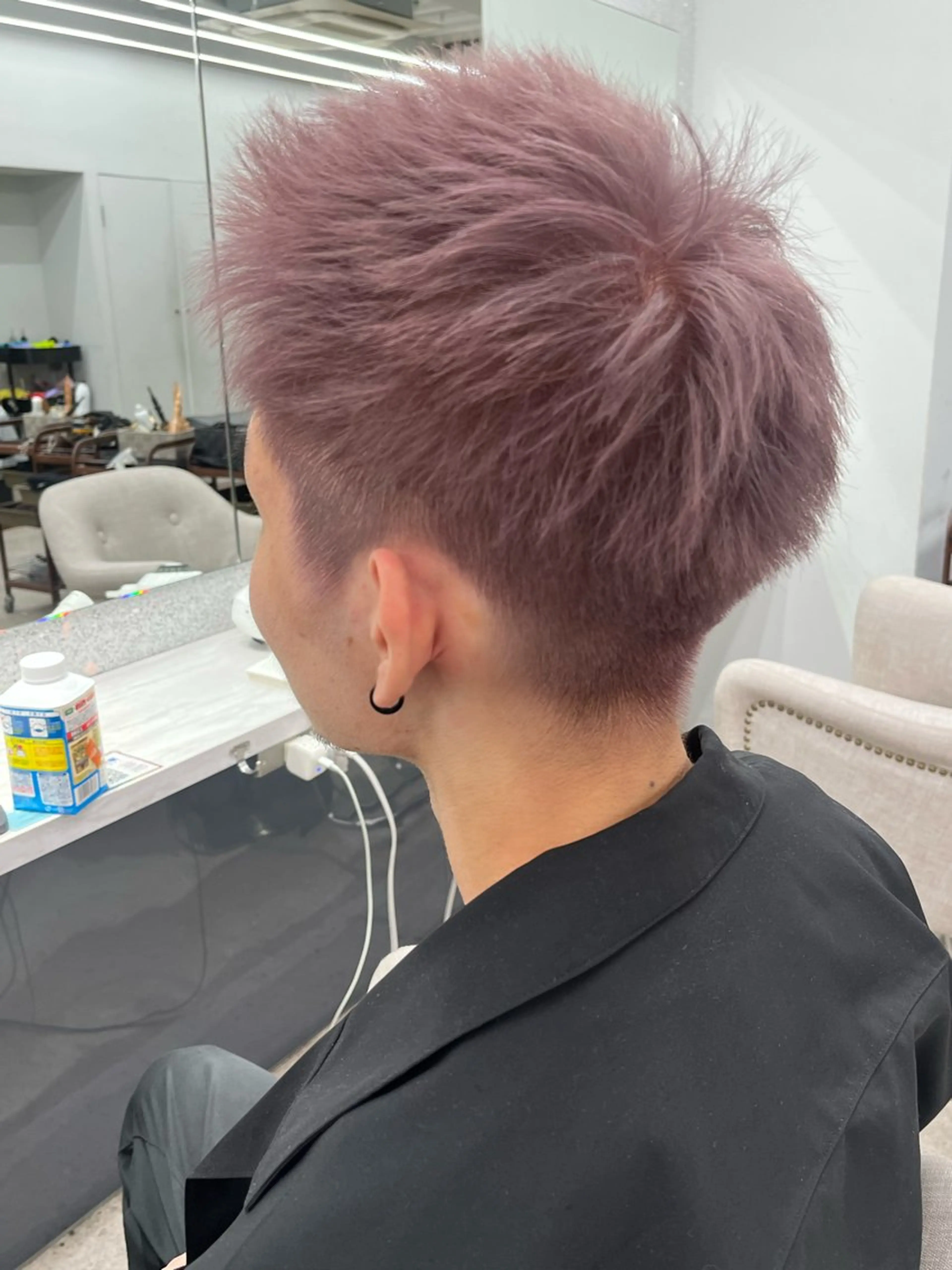 カラー メンズ メンズブリーチ メンズハイトーン スパイキーショート 刈り上げ ベージュカラー カット ヘアカラー 🍐シャドウパーマ メンズ特化/守岡🍐のヘアスタイル