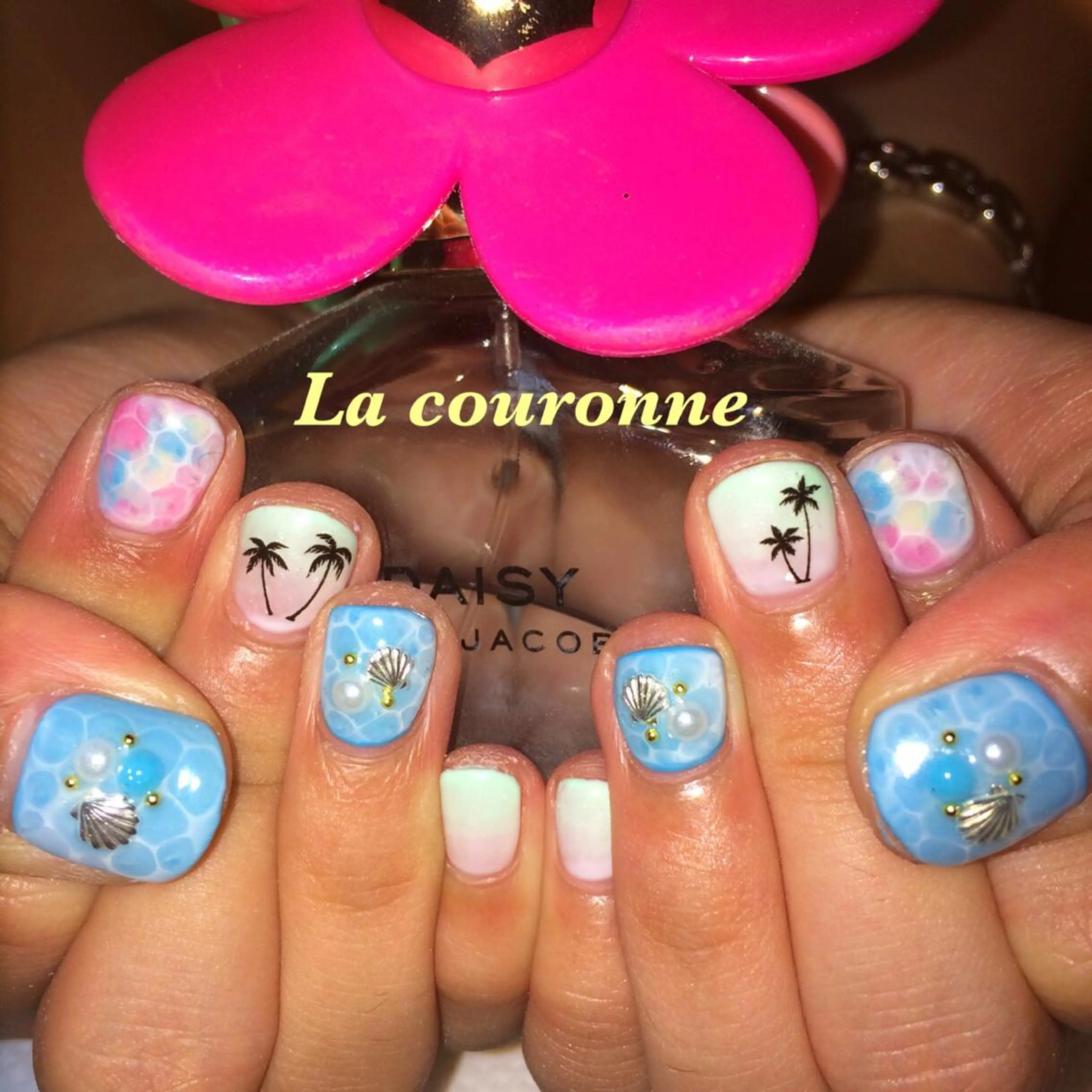 ネイル Lacouronne NATSUMIのネイルデザイン