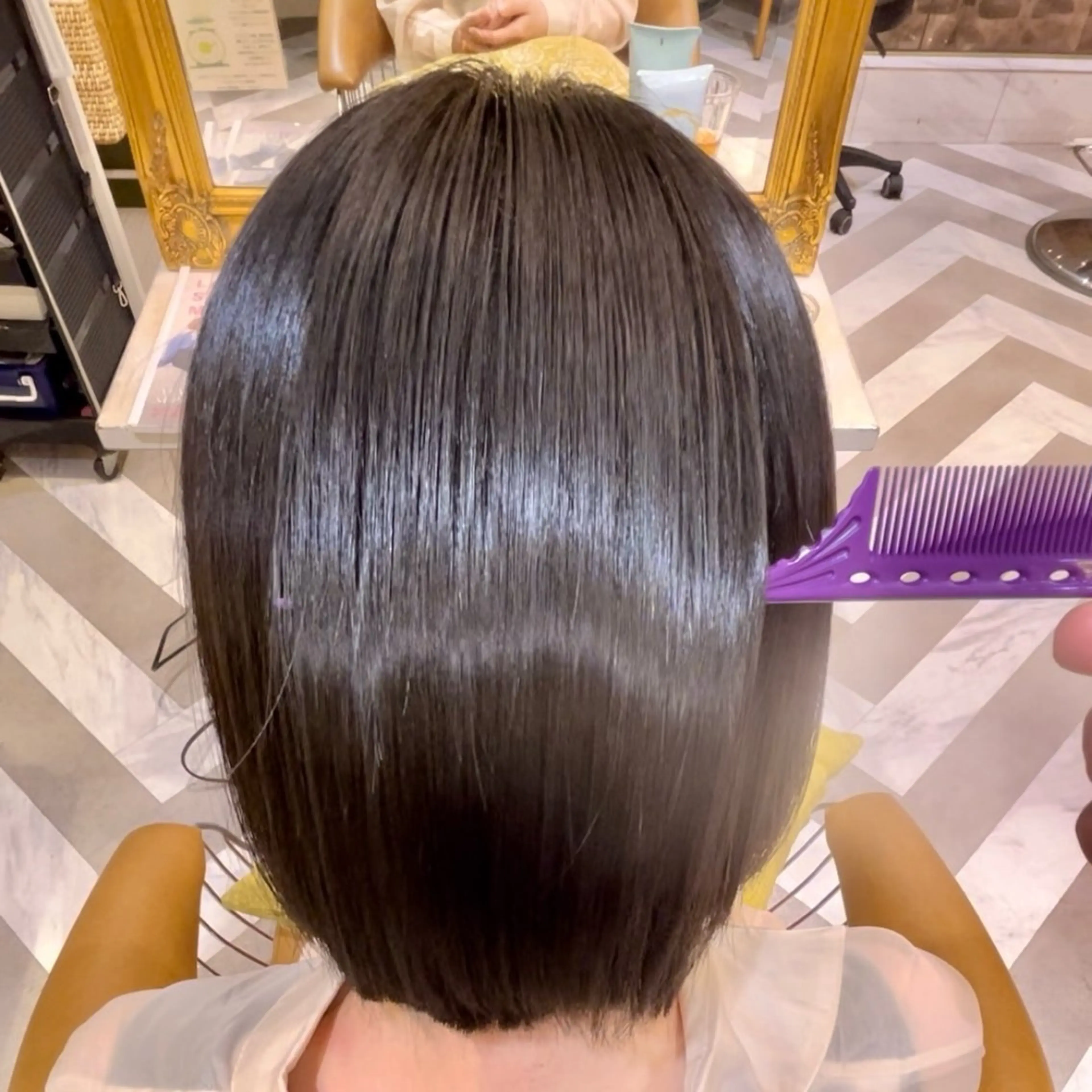 ミディアム カラー 縮毛矯正 髪質改善【縮毛矯正】 美髪ボブを量産する人のヘアスタイル