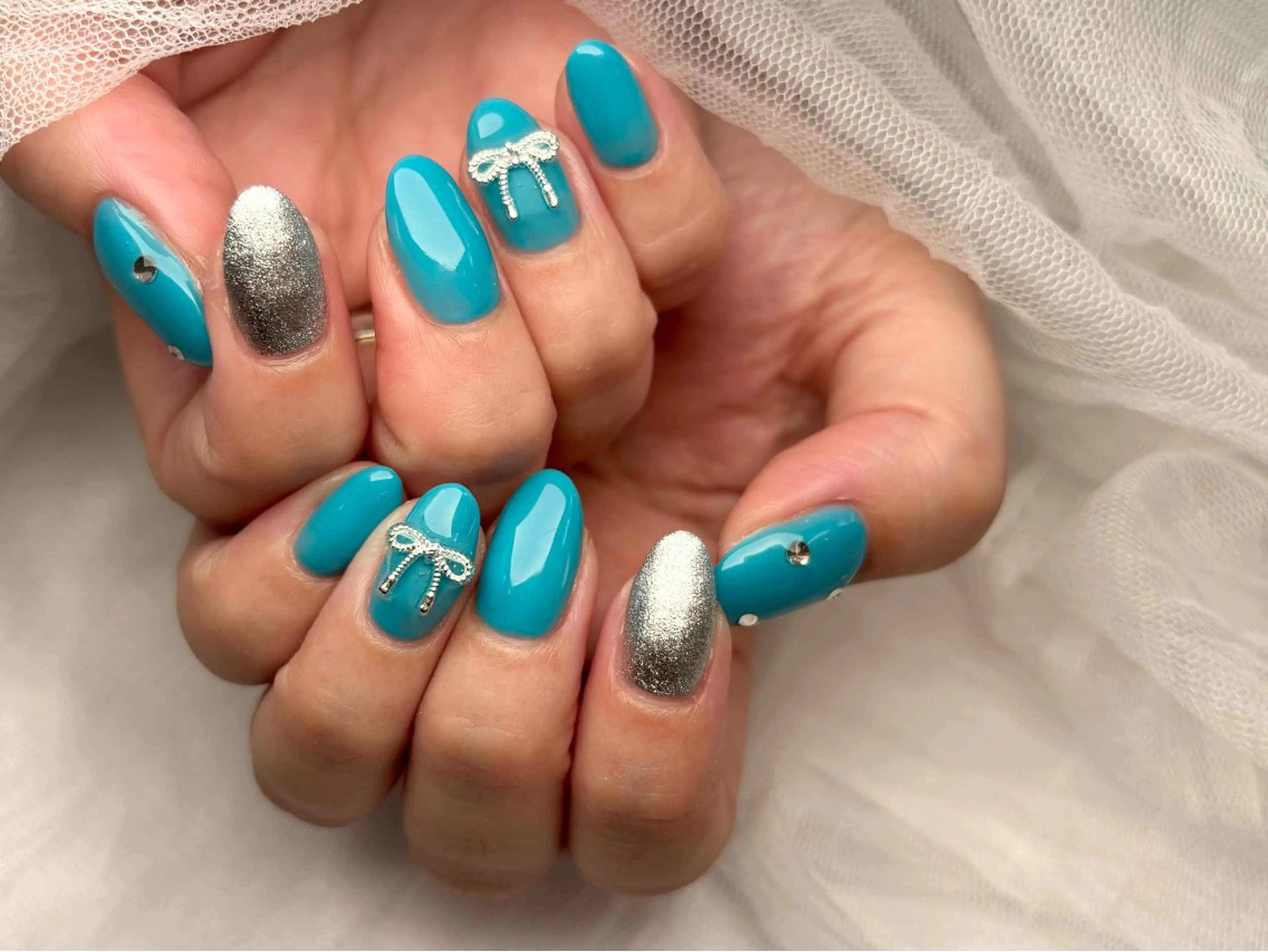 ネイル オフィスネイル シンプルネイル PEACE(ピース) .tsuruta🌙のネイルデザイン