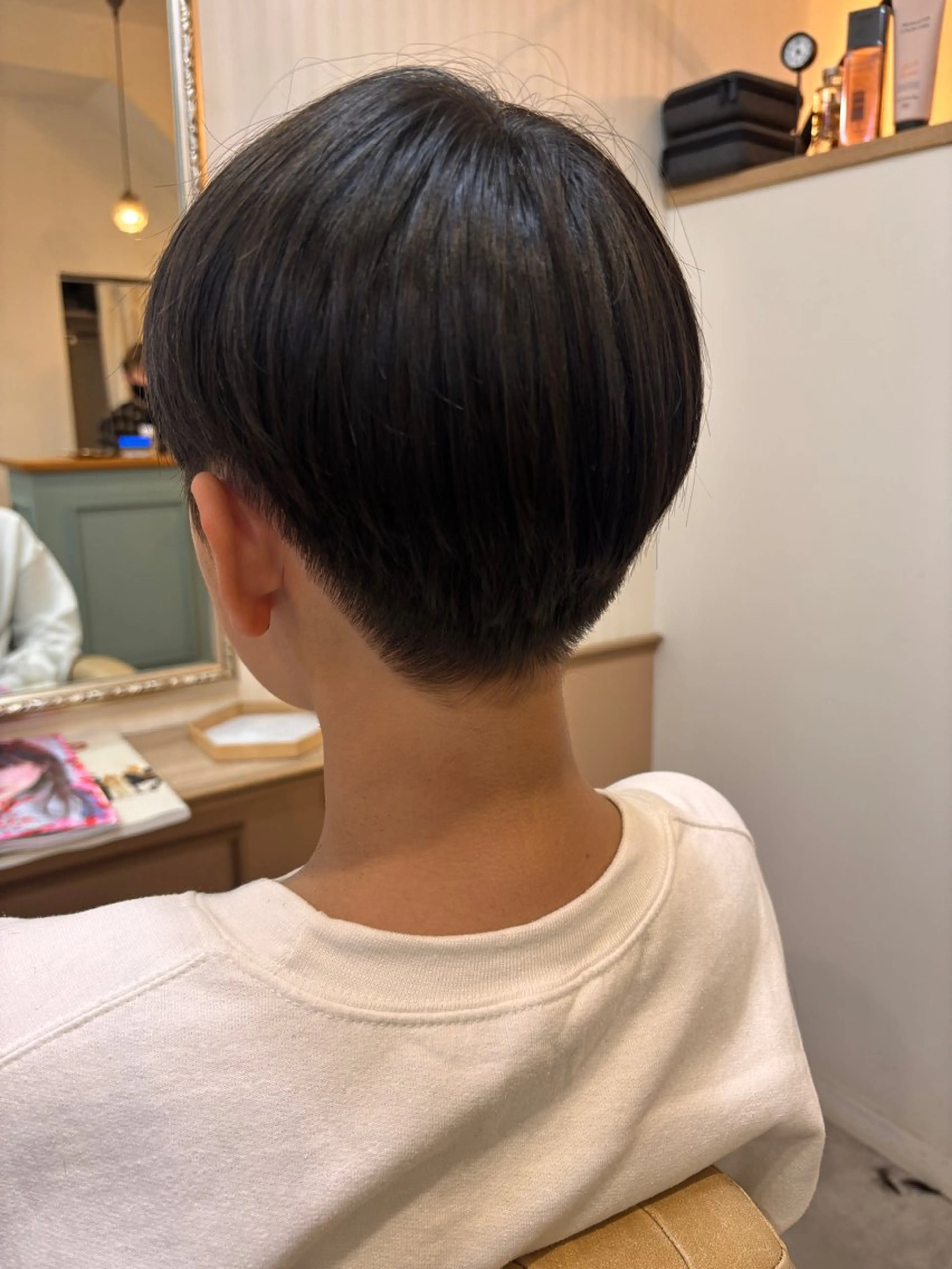 ショート シンセティックヘアデザイン所属・吉井 愛のヘアスタイル