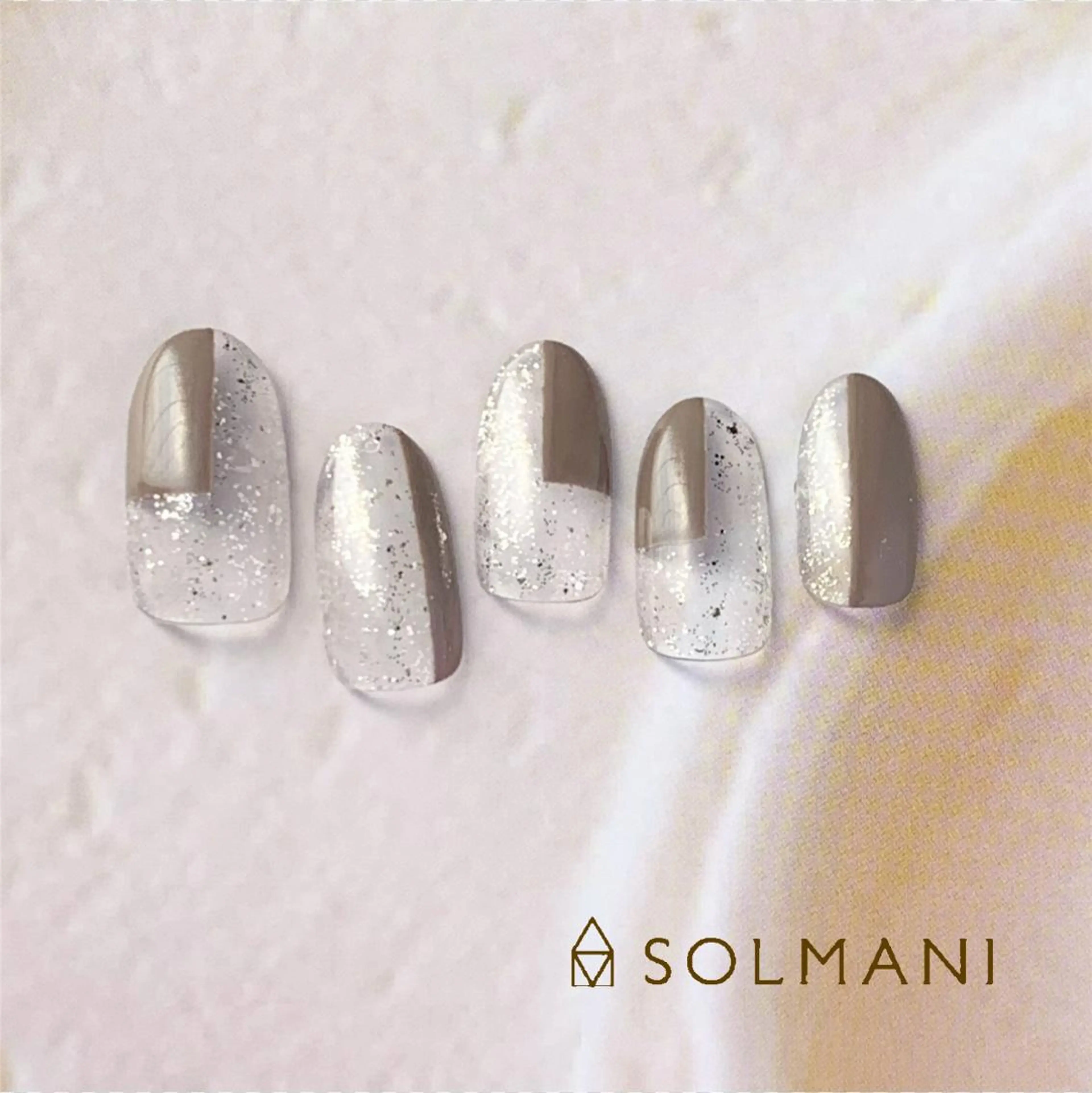 ネイル フレンチネイル SOLMANI 予約担当のネイルデザイン