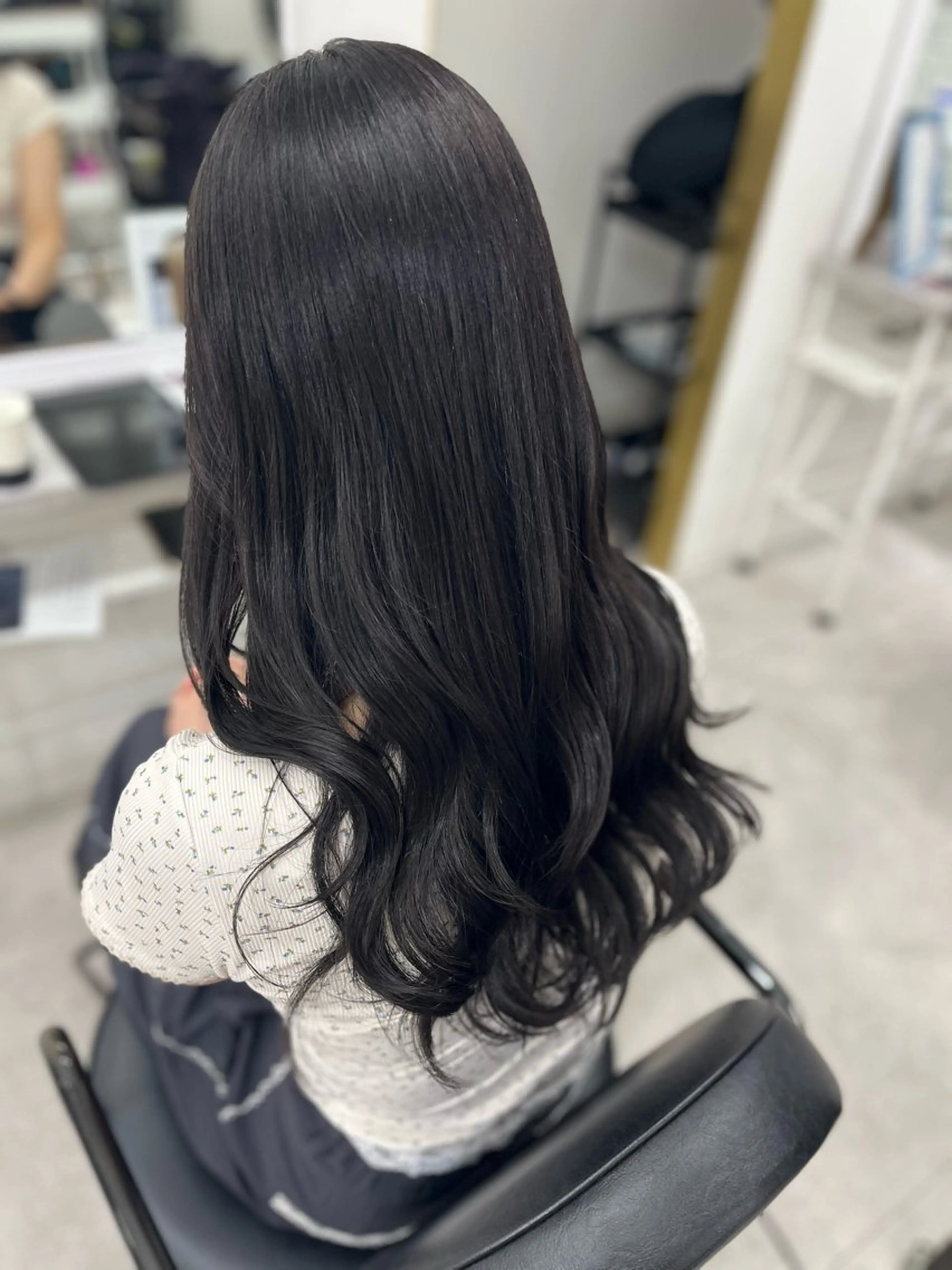 ロング カラー 黒髪 バイオレットカラー カット ヘアカラー トリートメント 🫧ぷる艶カラー🫧 Yuubi🦩のヘアスタイル