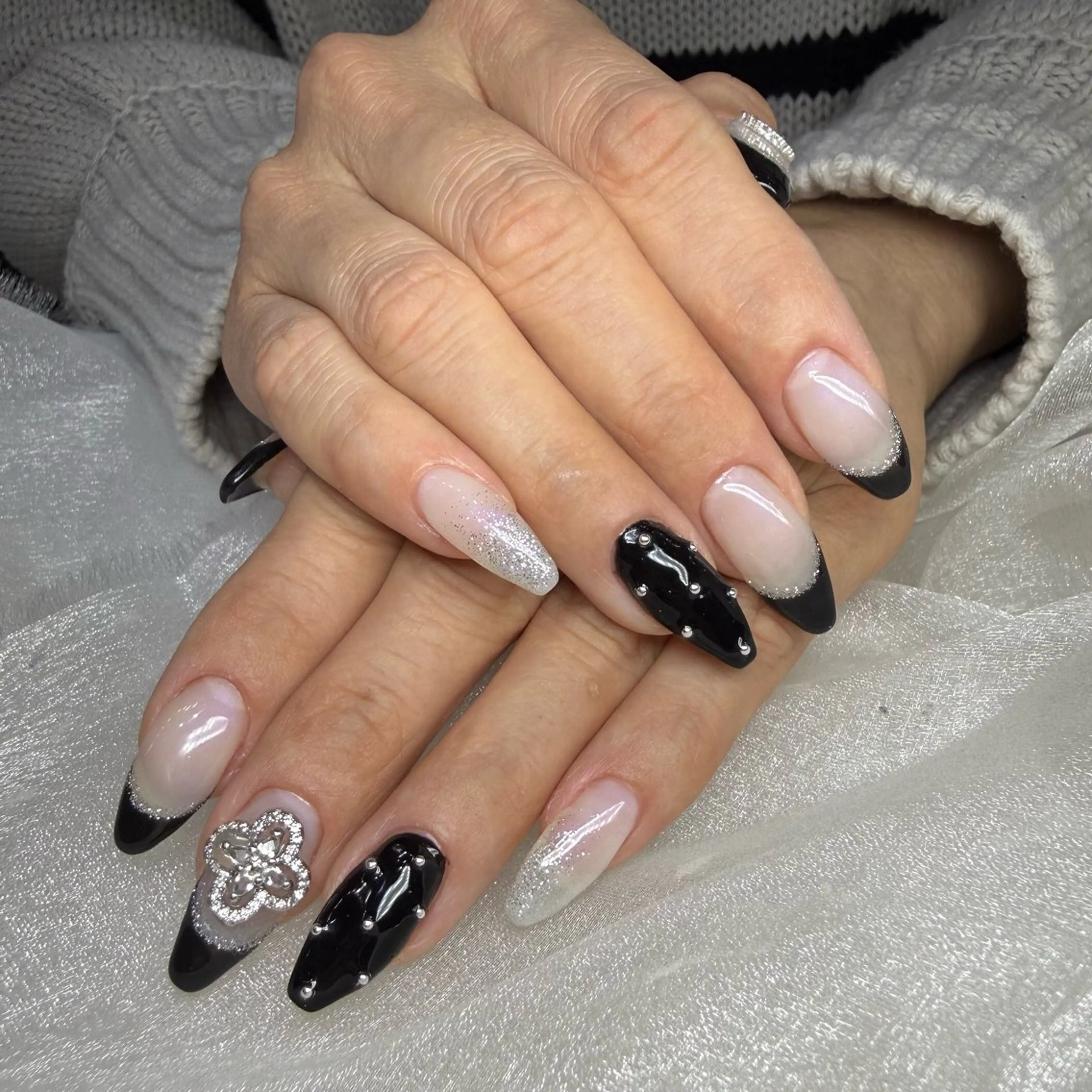 【 アートし放題 】 オフありの写真