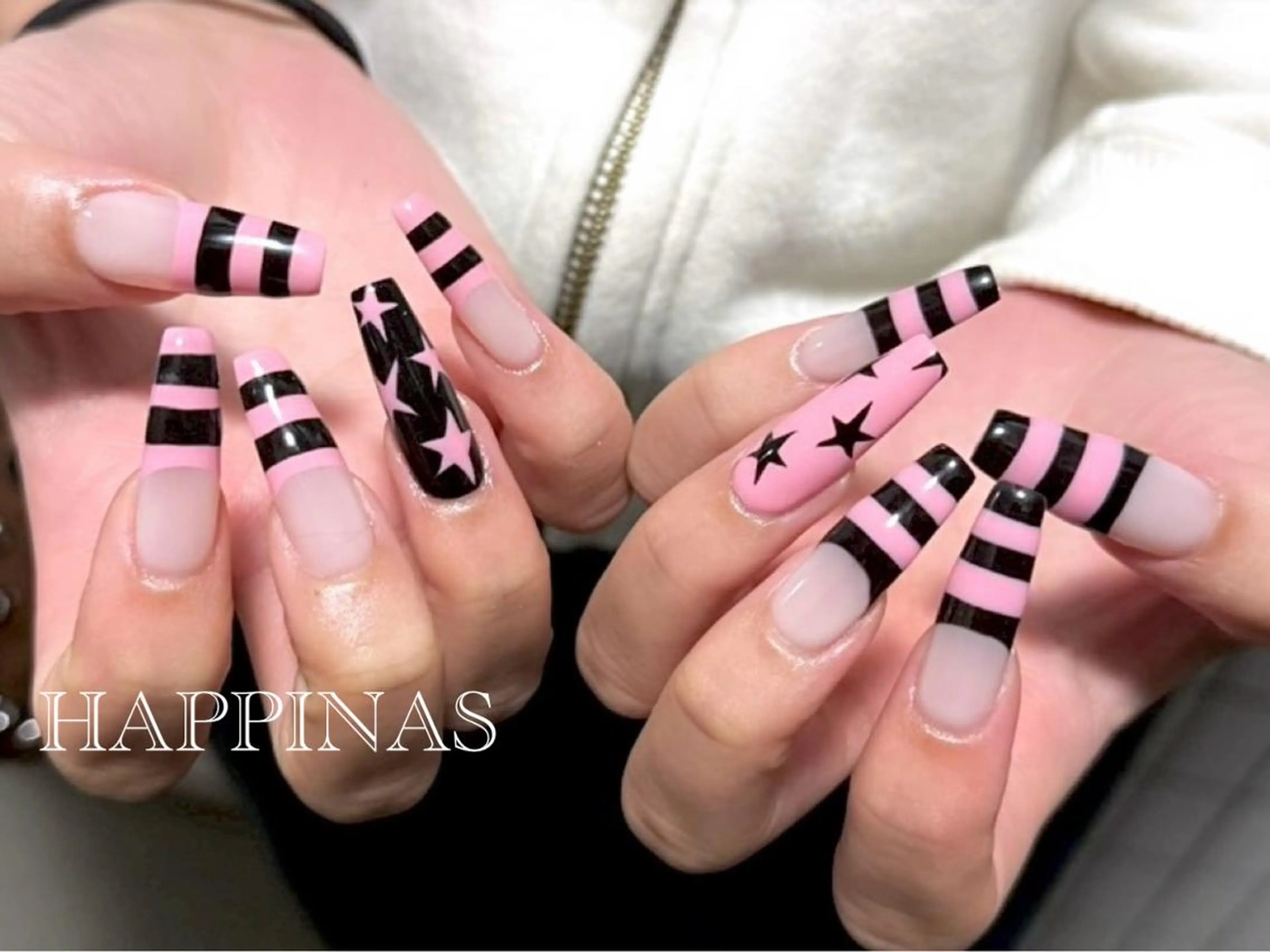 ネイル ボーダー フレンチネイル スカルプネイル ハンドネイル HAPPINAS ののかのネイルデザイン