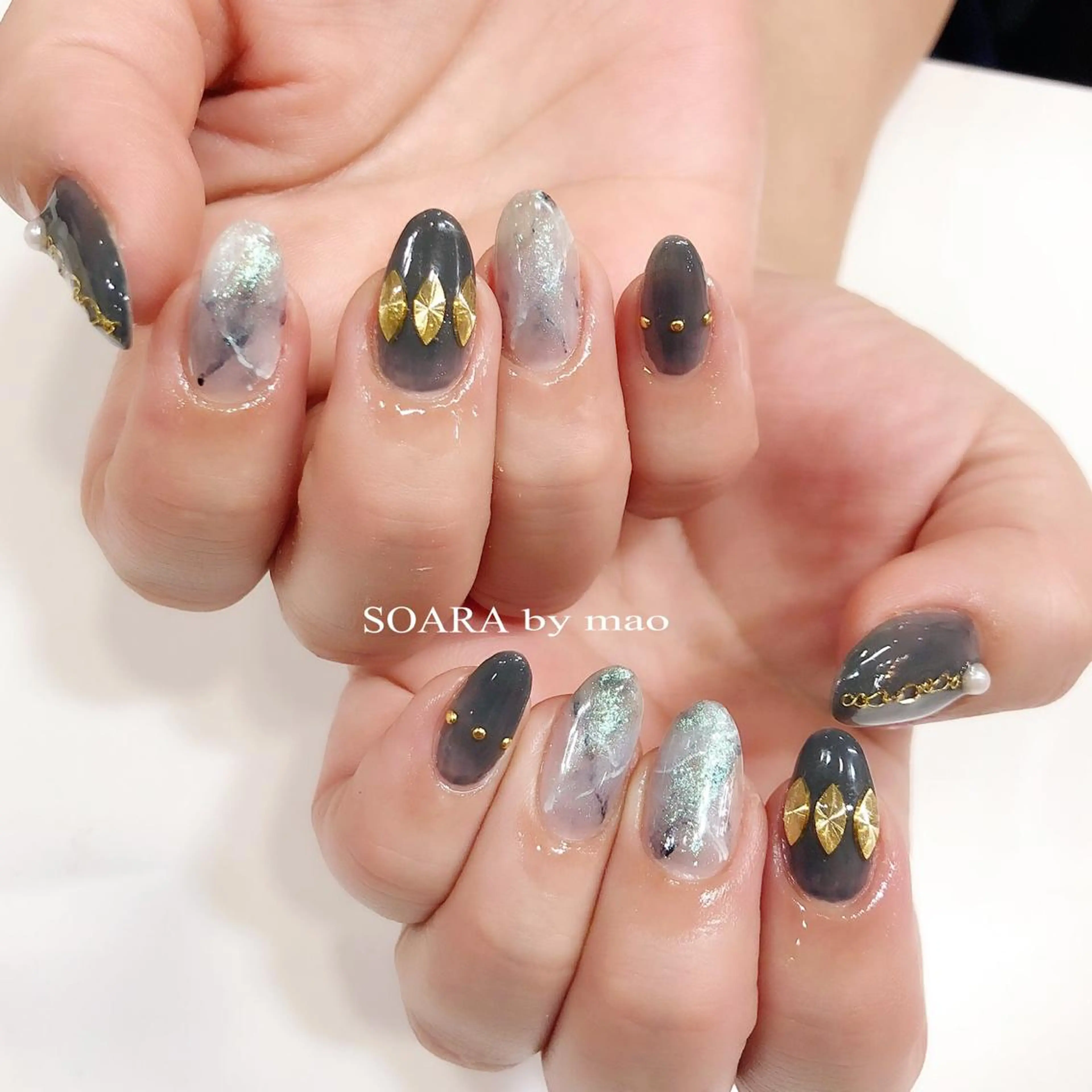 ネイル Salon Cleve所属・T. maoのネイルデザイン