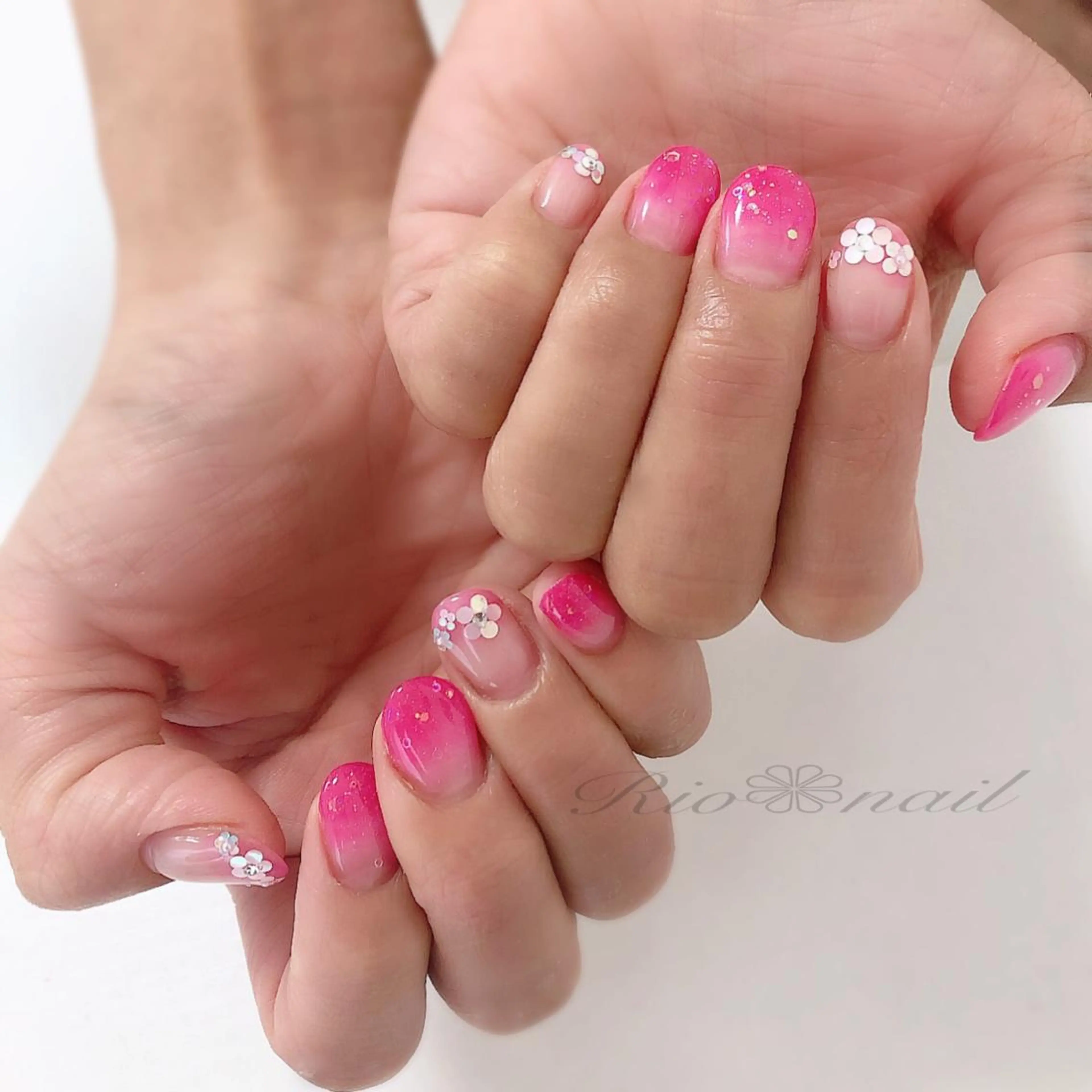 ネイル nailsalon LiNNeのネイルデザイン