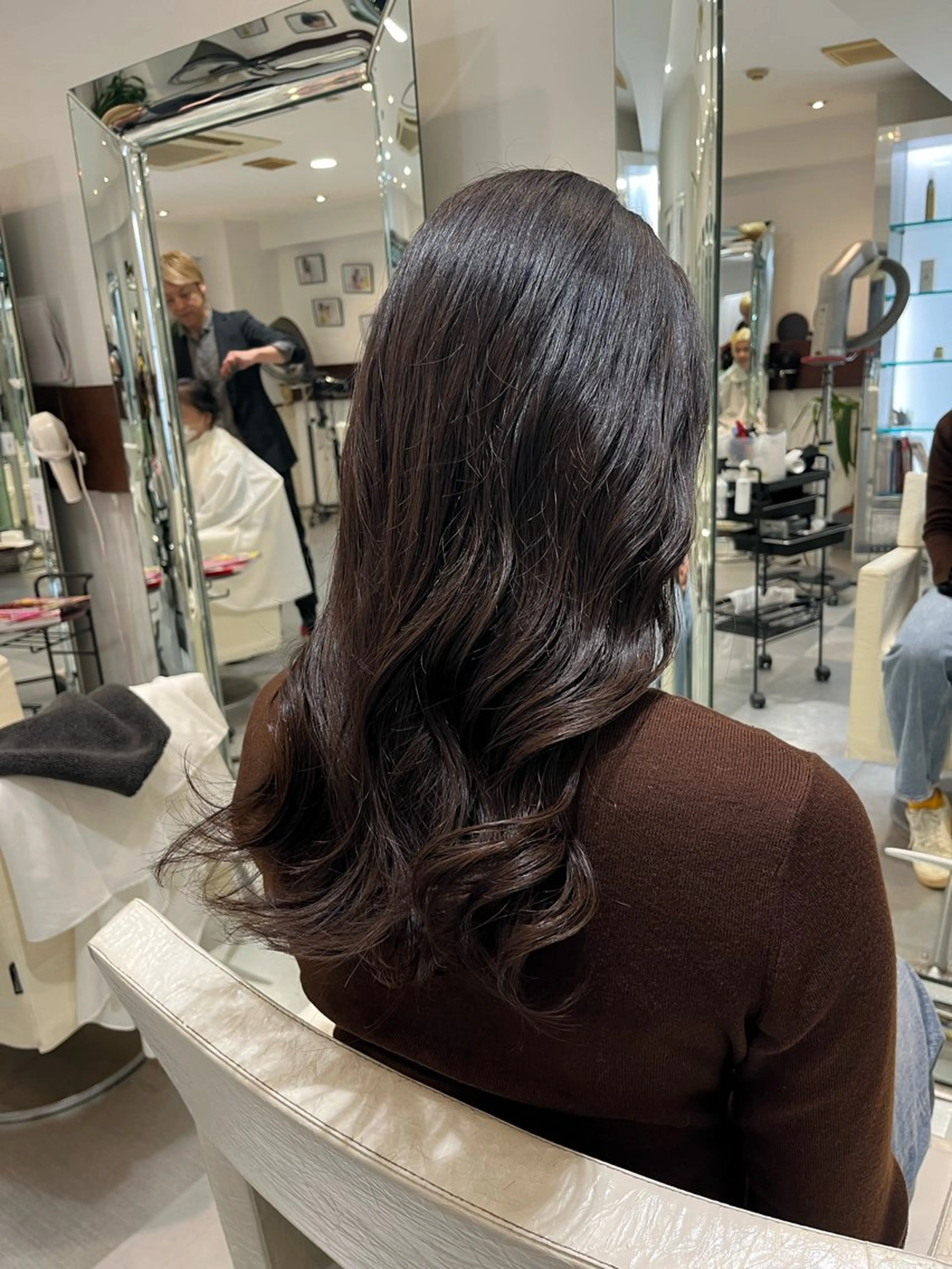 ロング パーマ カット ヘアカラー パーマ トリートメント コテ巻き風パーマ 藤澤　知彌のヘアスタイル