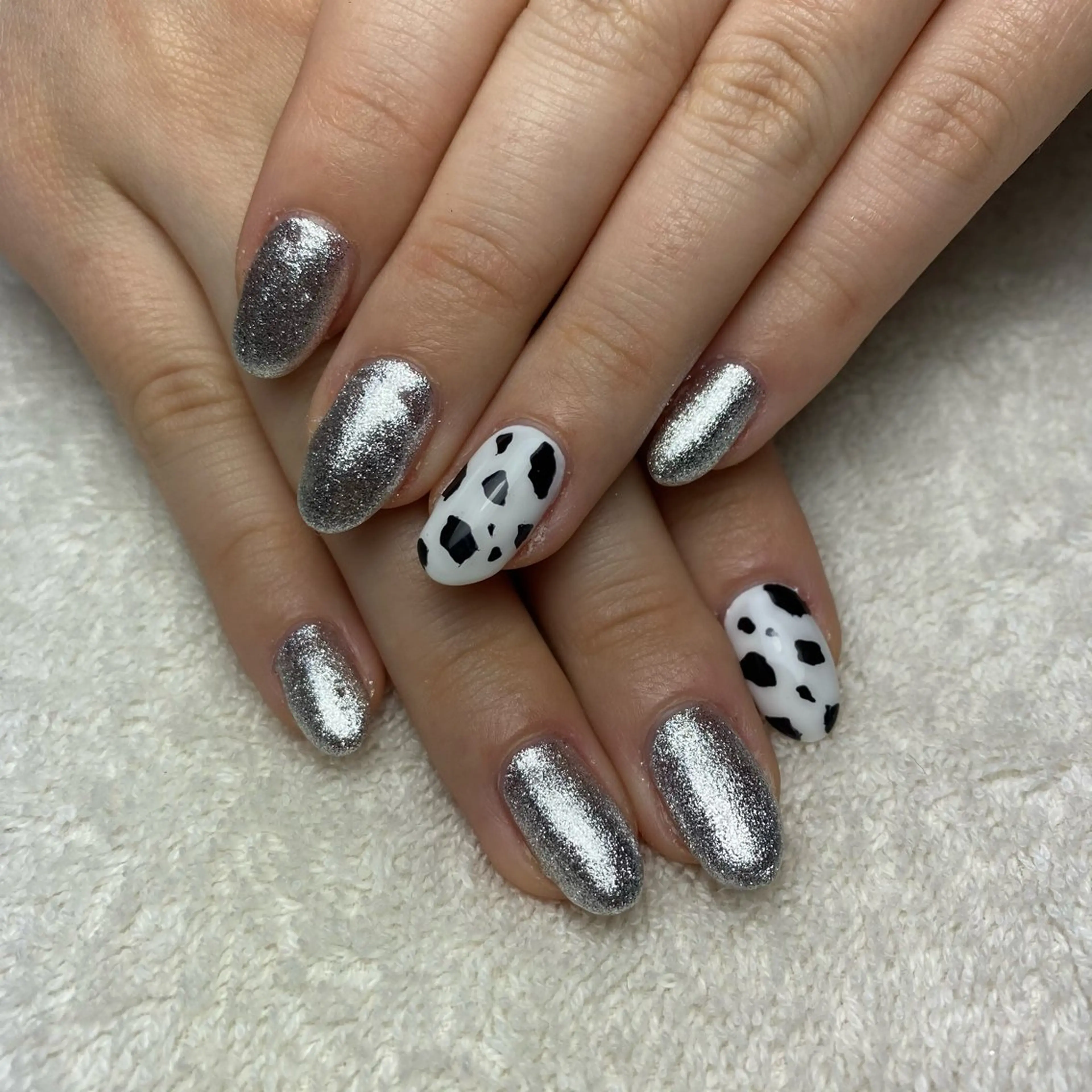 ネイル アニマル柄 シルバー ハンドネイル COCO+所属・COCO +のエステ・リラクイメージ