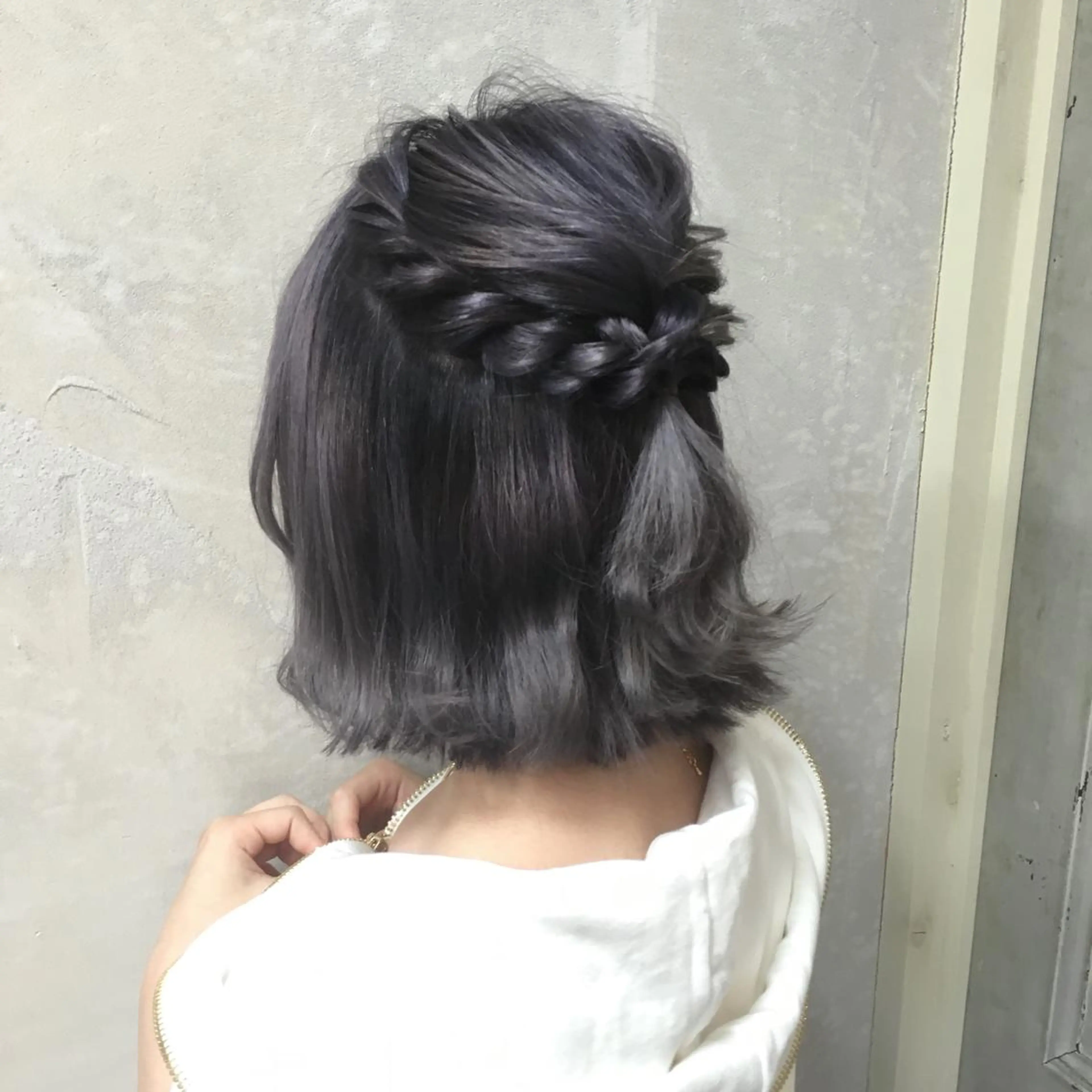 ショート カラー ヘアアレンジ ハイトーンカラー ラベンダーカラー autre所属・大久保 ひでなりのヘアスタイル