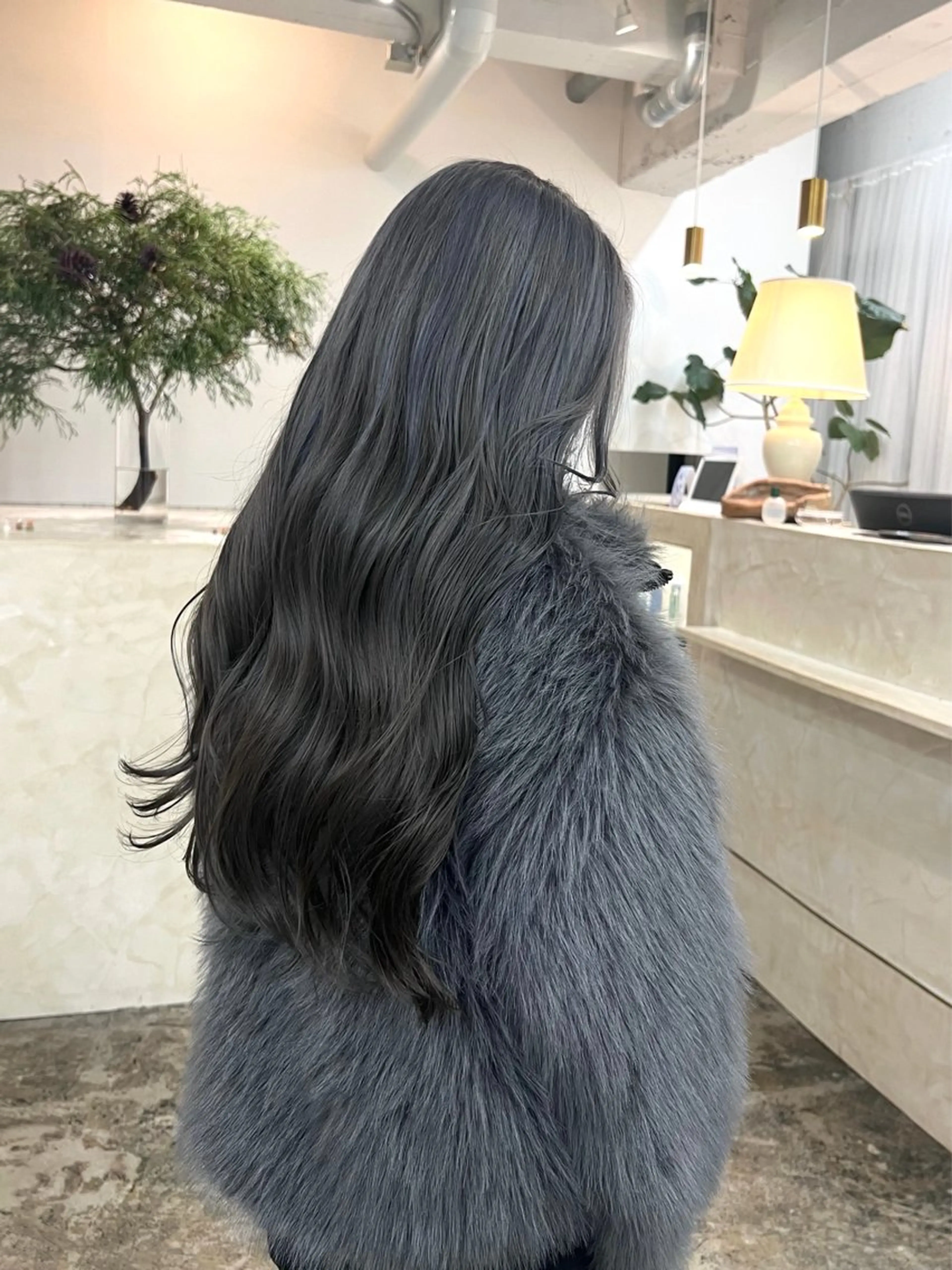 ロング カラー Terve. 赤松 メイのヘアスタイル