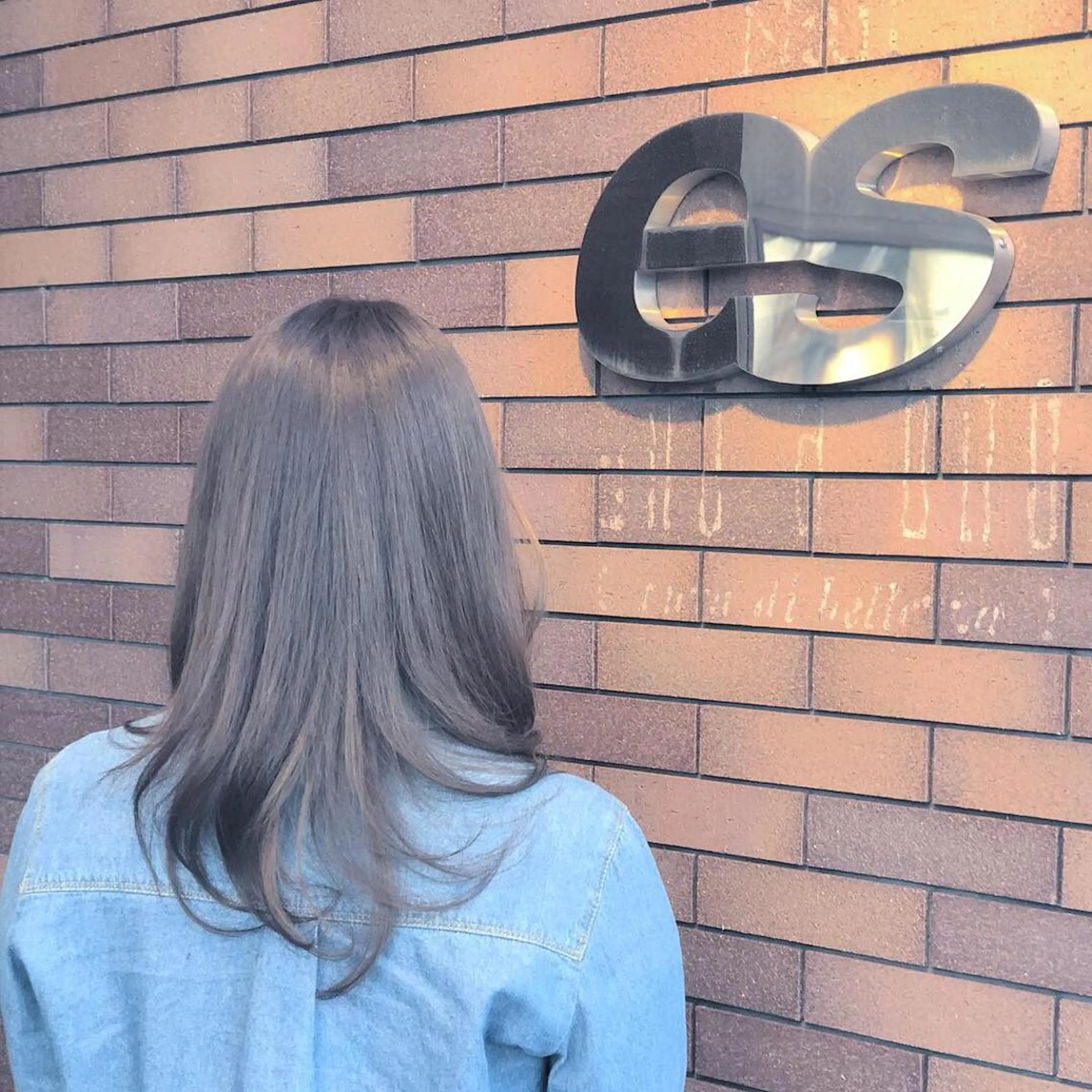 ミディアム カラー gen所属・坂元 智信のヘアスタイル