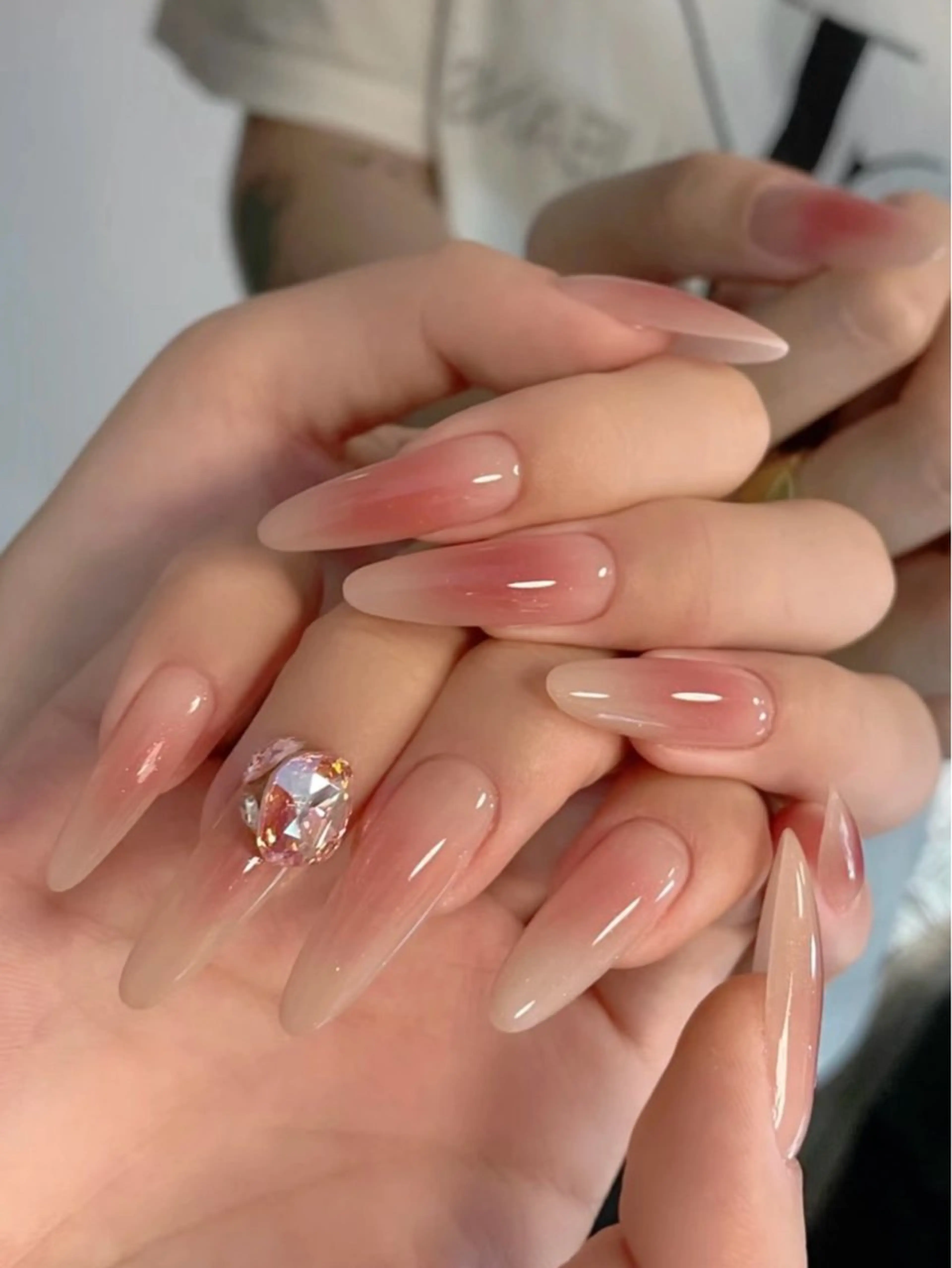 ネイル ハンドネイル ハンドケア Yolo Nails💎のネイルデザイン