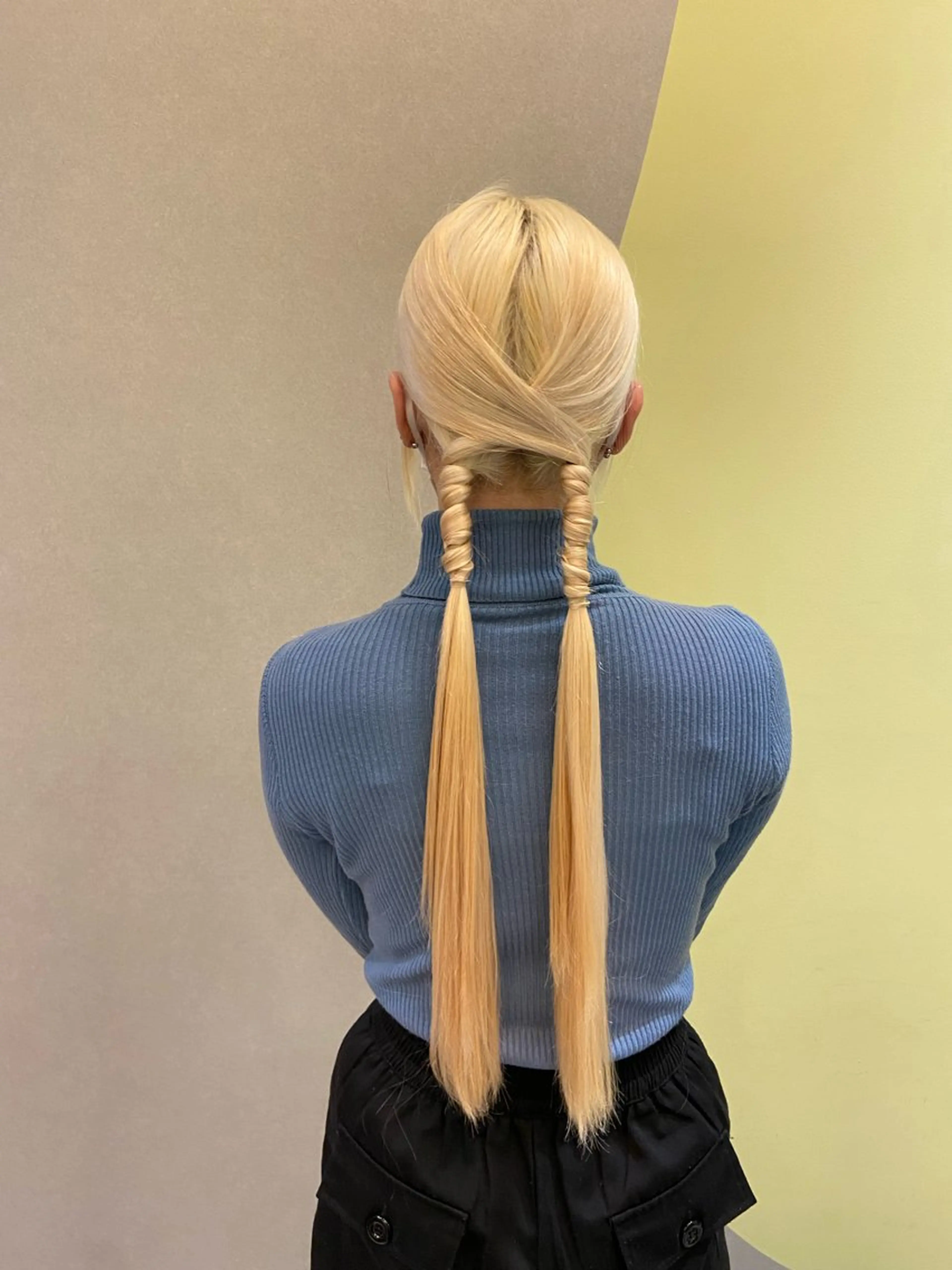 ロング カラー Moana Lua所属・ブリーチカラー‎🩵 YUANのヘアスタイル