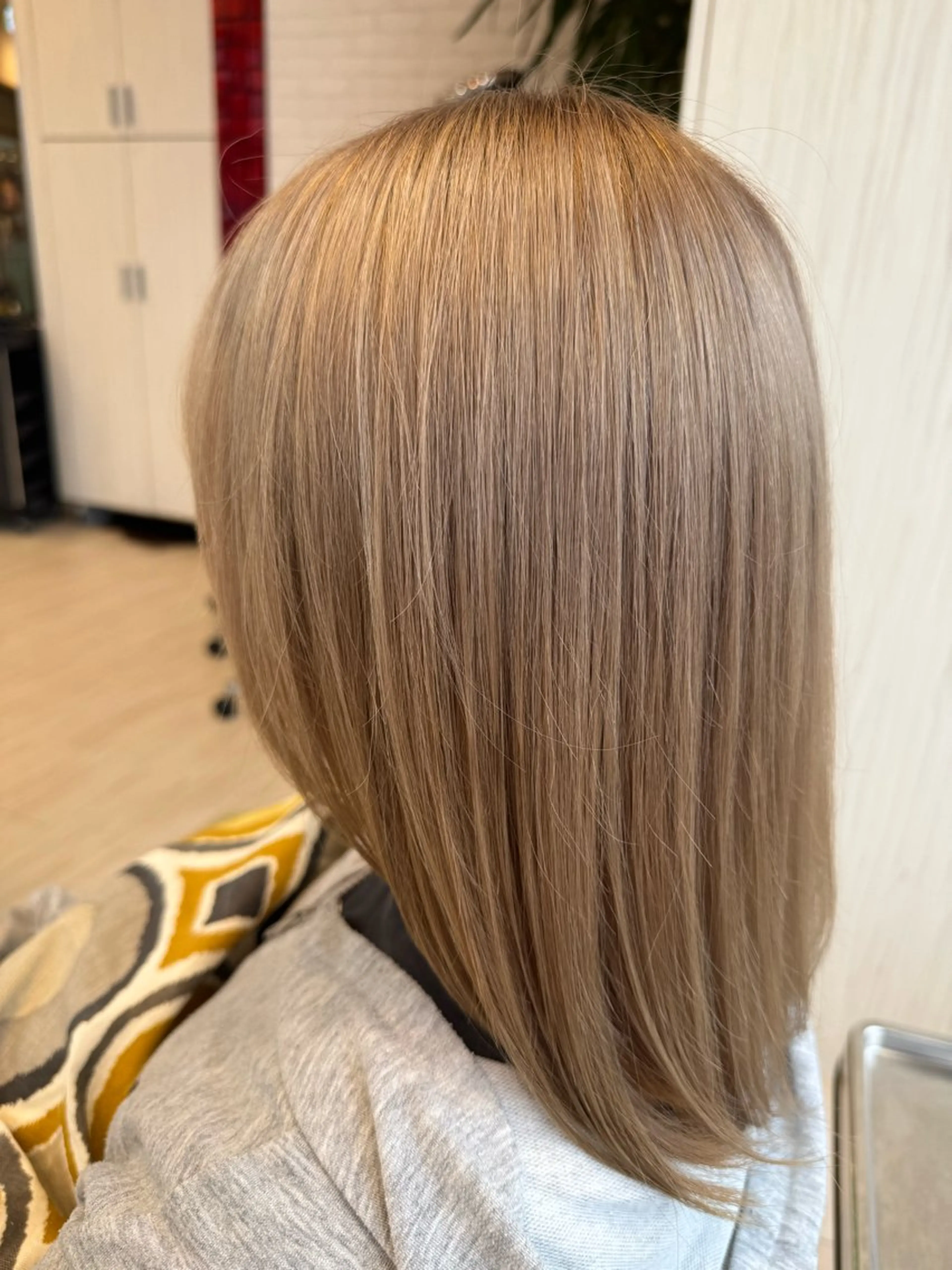 ミディアム ヘアカラー 松尾 怜奈のヘアスタイル