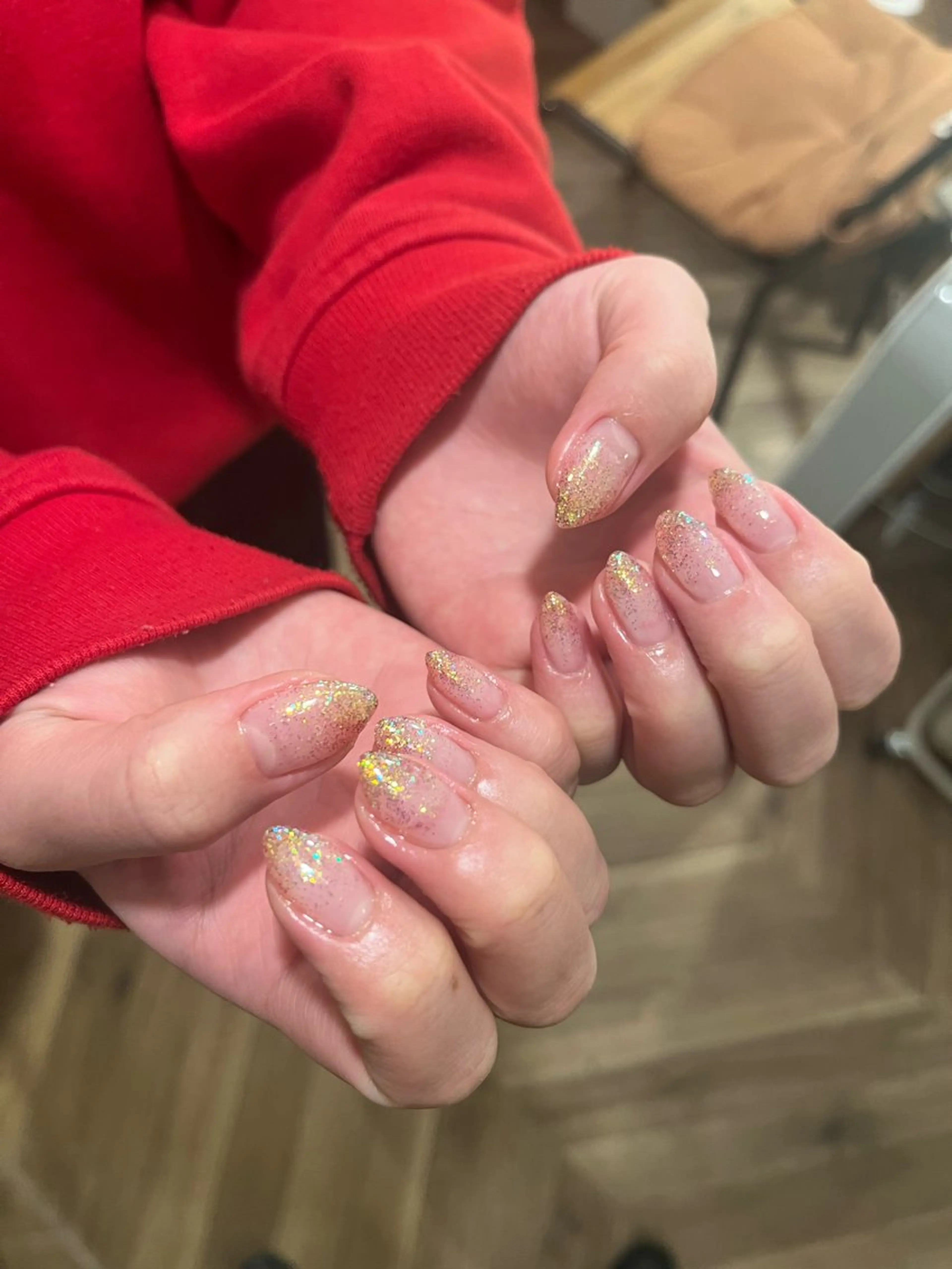 ネイル キラキラネイル ラメ(グリッター) ラメグラデーション ハンドネイル AT.1011(アトリエテンイレブン)所属・AT.1011 (ハルカ)のネイルデザイン