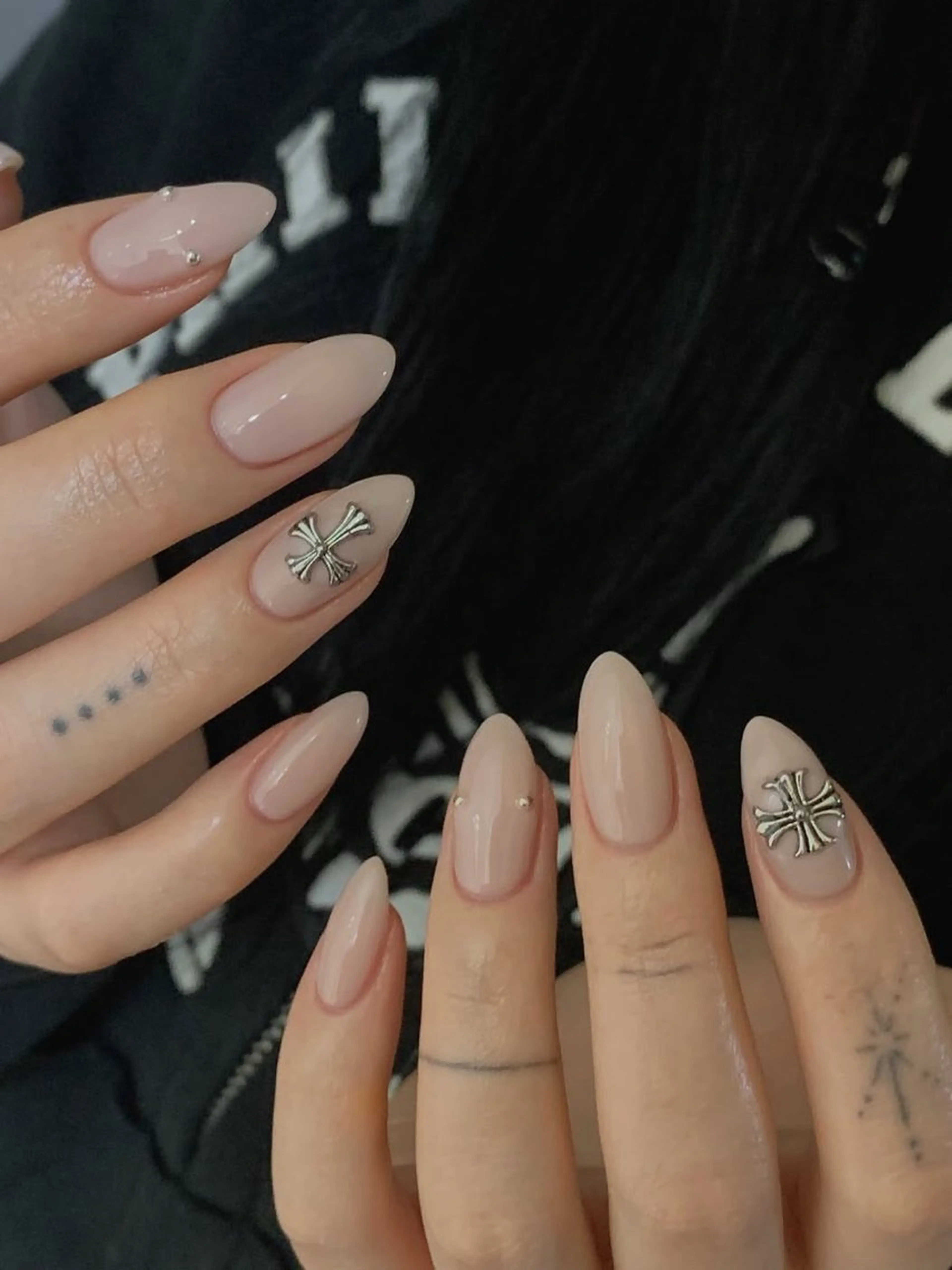 ネイル グラデーション ラメ(グリッター) マグネットネイル ミラーネイル ニュアンスネイル ハンドネイル Lumi de nails所属・Lumi de nailsのネイルデザイン