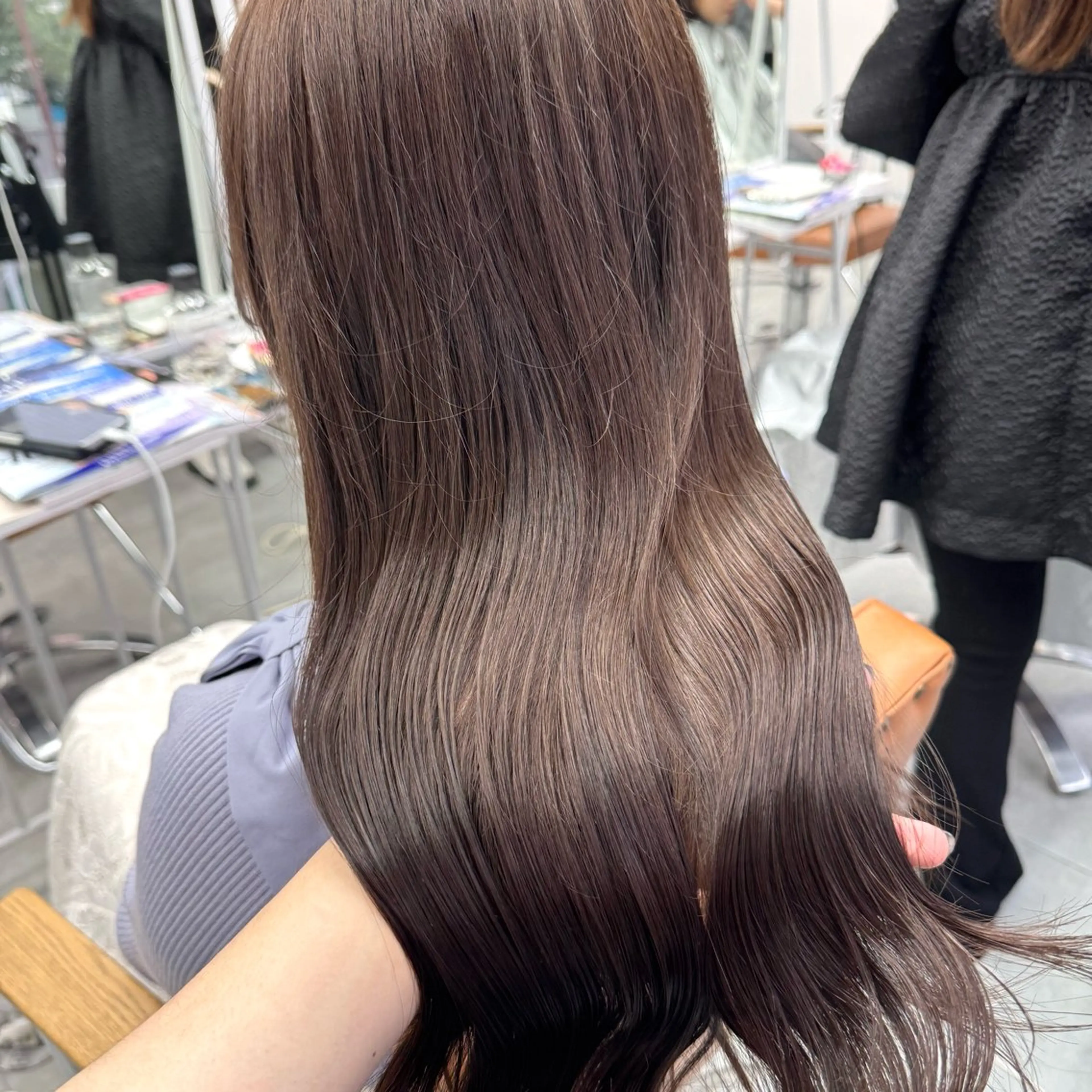 ロング カラー ヘアアレンジ ヘアカラー ブリーチなしカラー /ベージュ/安形翔のヘアスタイル