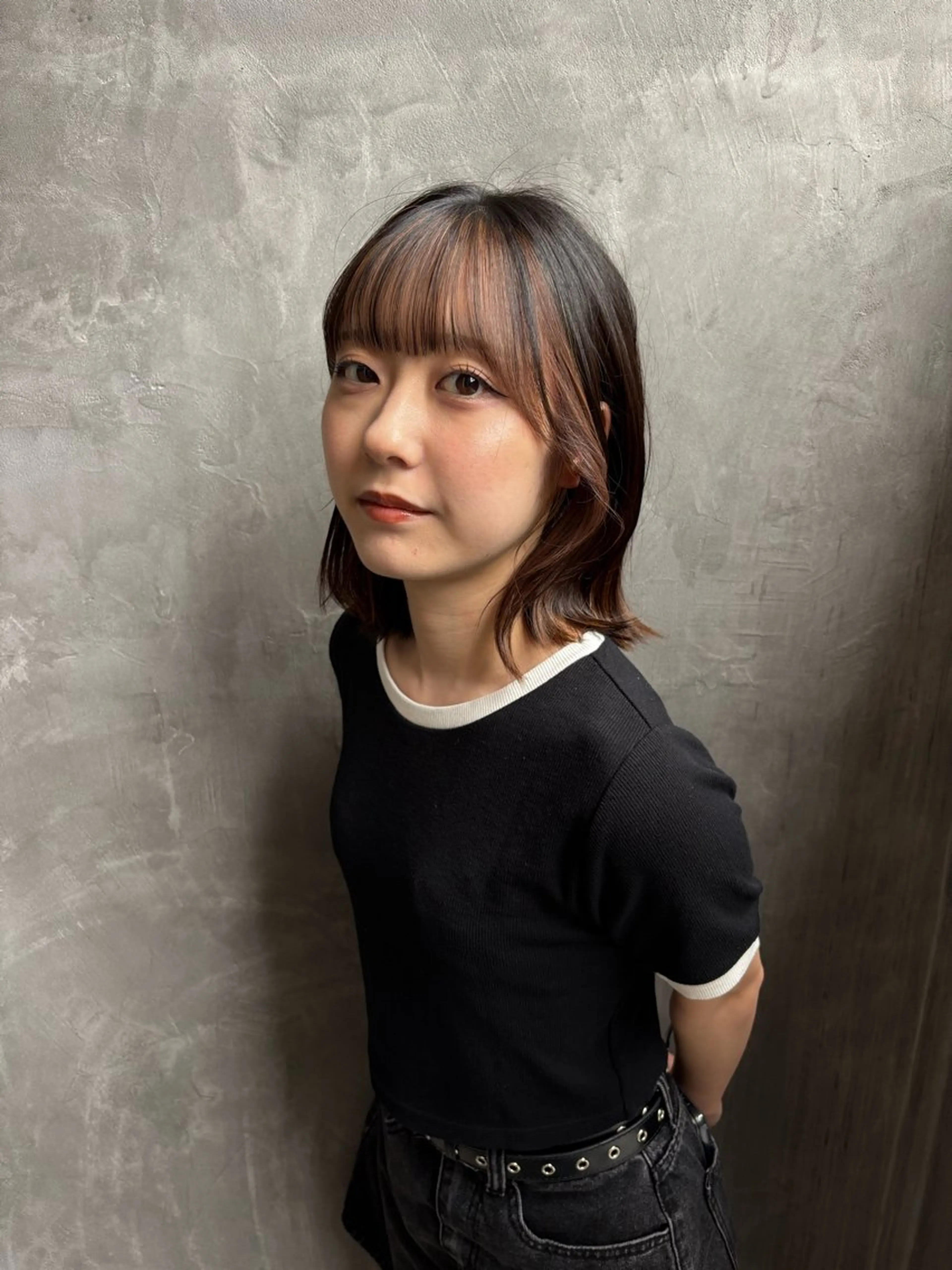 ミディアム ミストバング 顔周りカット 野口 咲愛のヘアスタイル