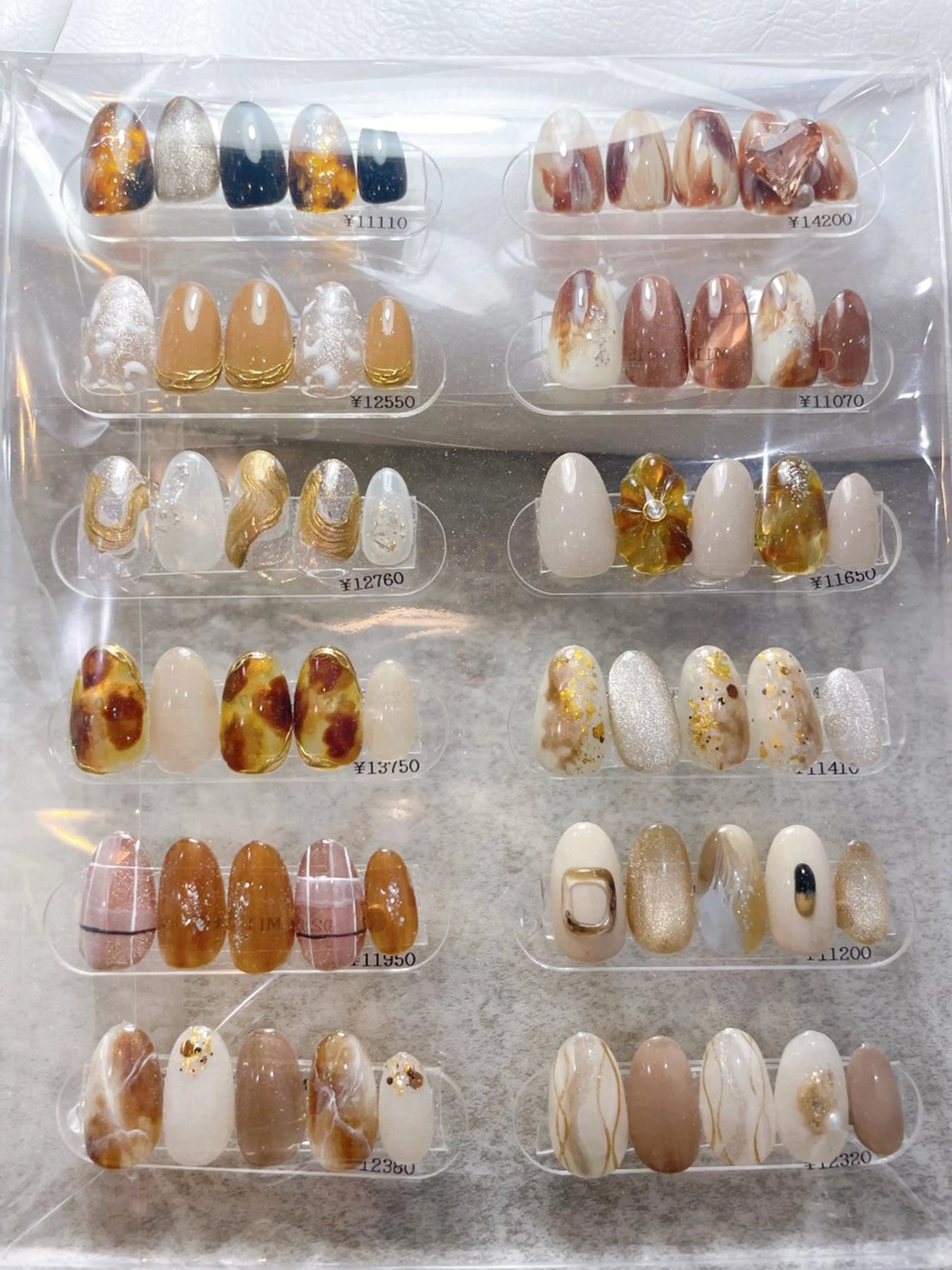 ネイル biotope╋所属・N AIMIのネイルデザイン