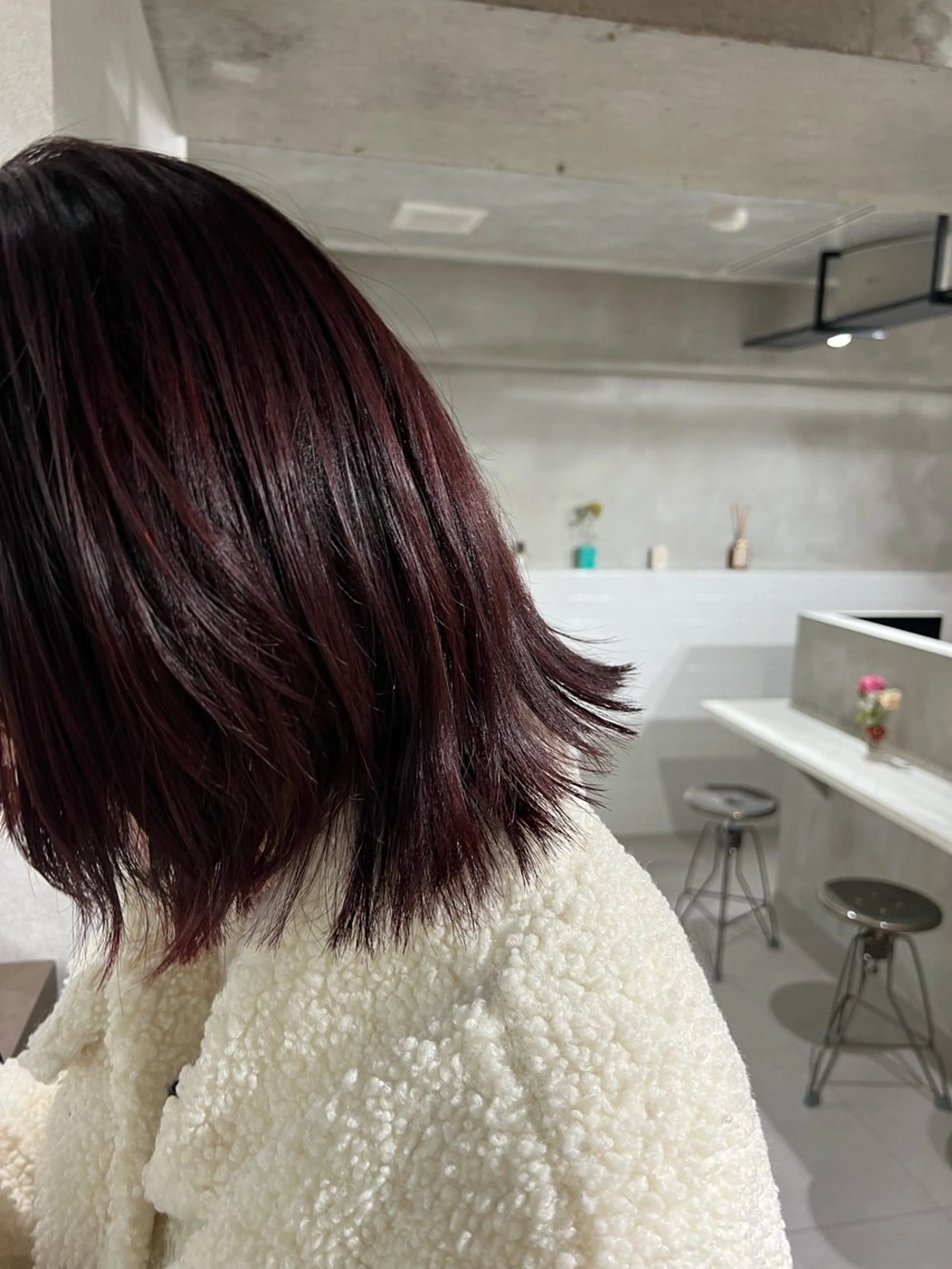 ミディアム カラー ブリーチ ブリーチなしカラー レッドカラー anon Loemのヘアスタイル