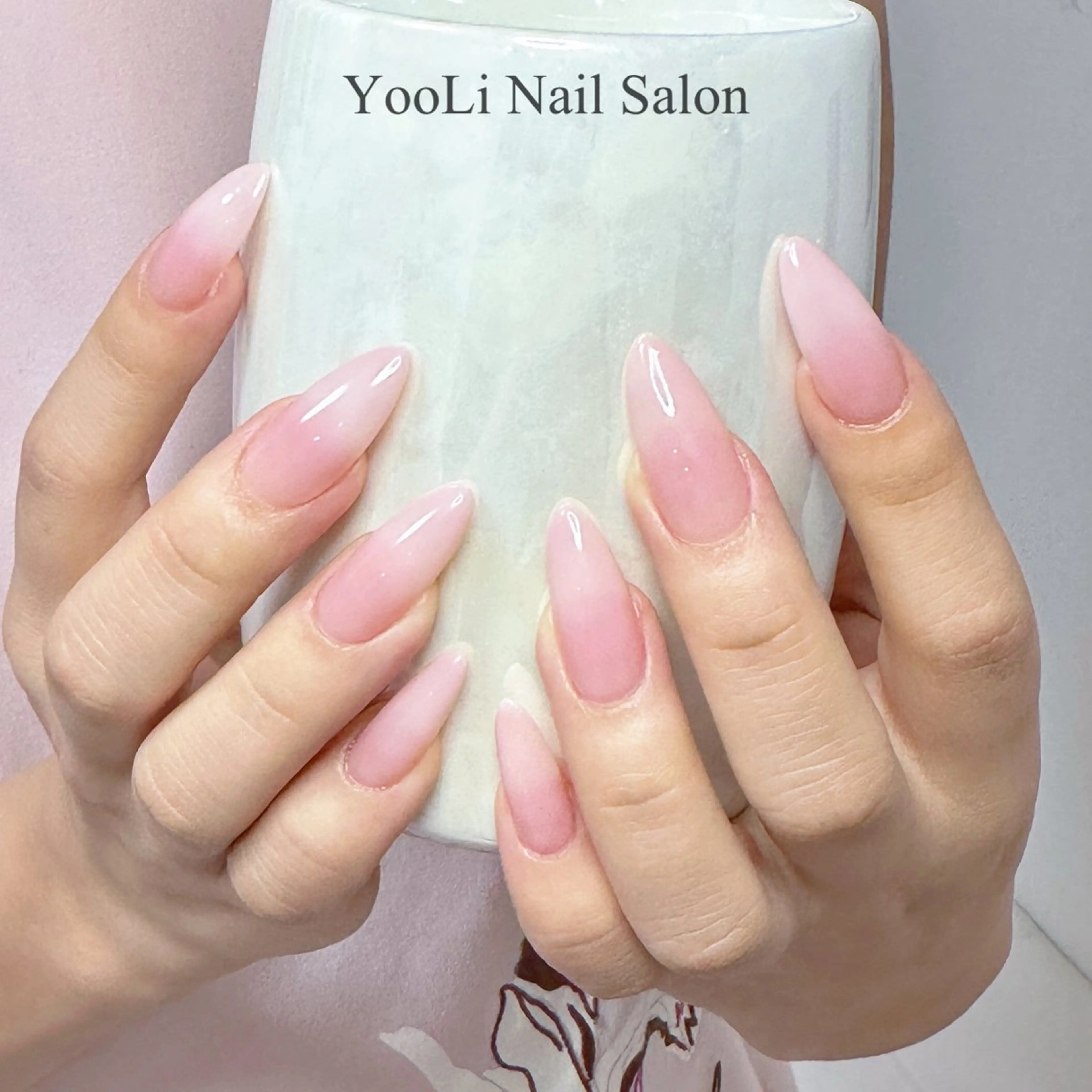 ネイル オーロラネイル チークネイル フレンチネイル ガラスフレンチ グラデーション 🎀 あやのネイルデザイン